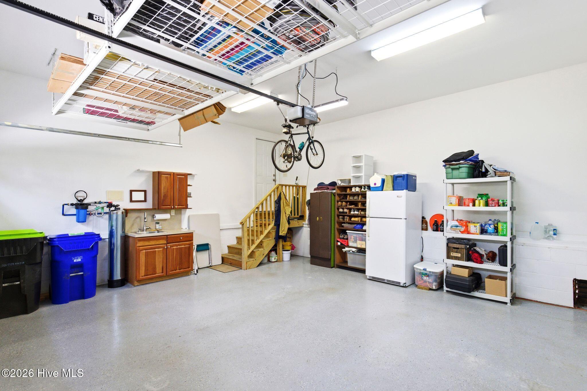 100564231 | Photo 52