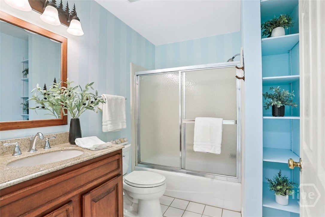 221 Lakeshore Drive