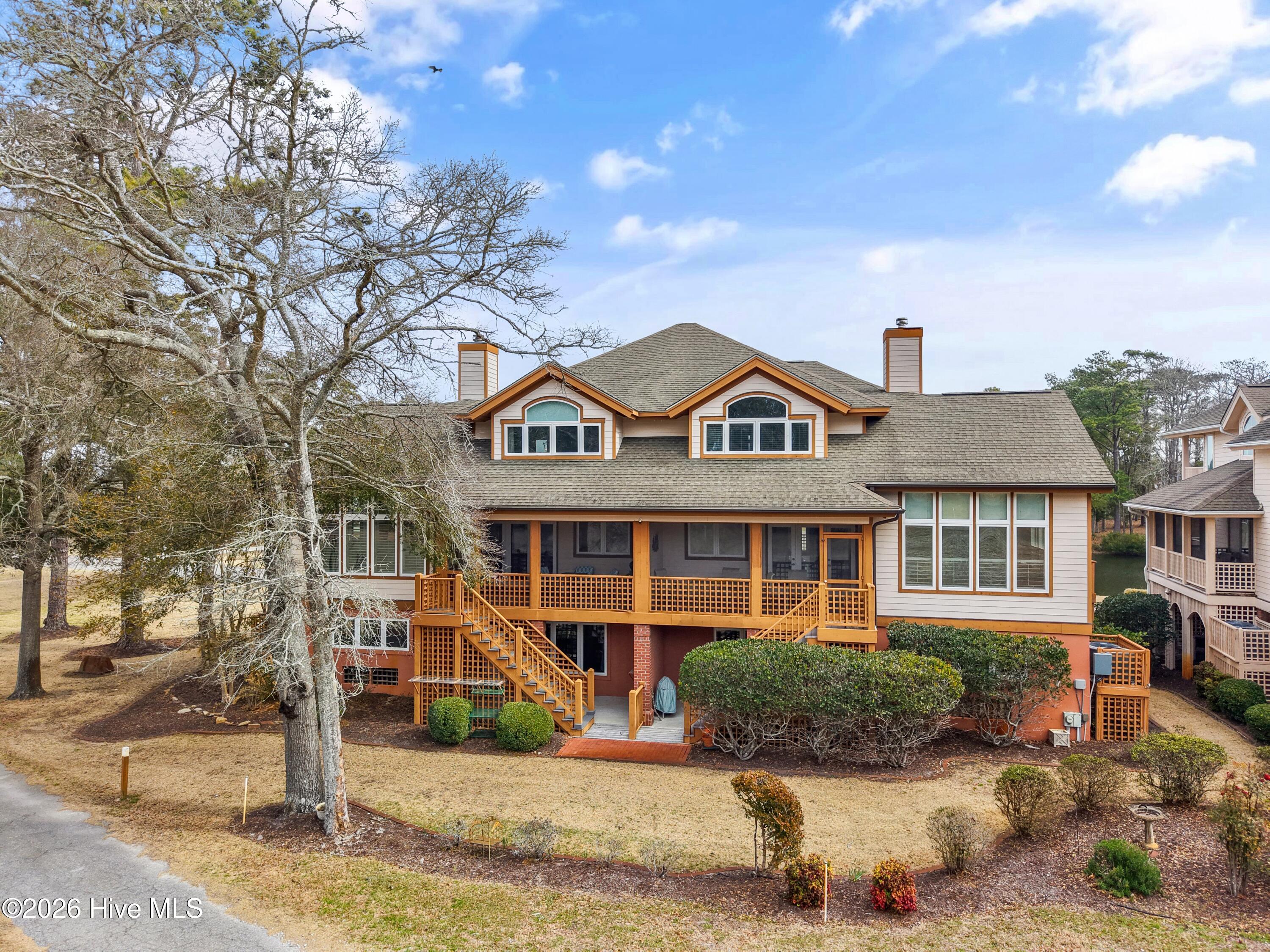 100557427 | Photo 86