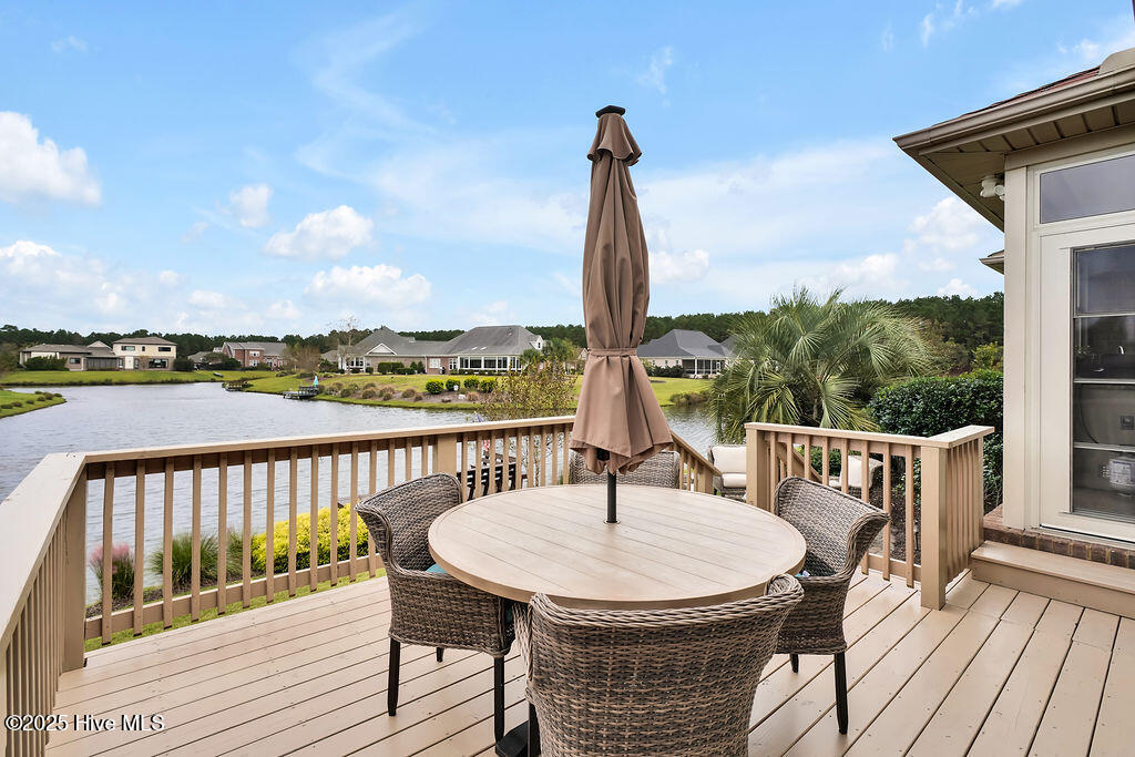 100544404 | Photo 50