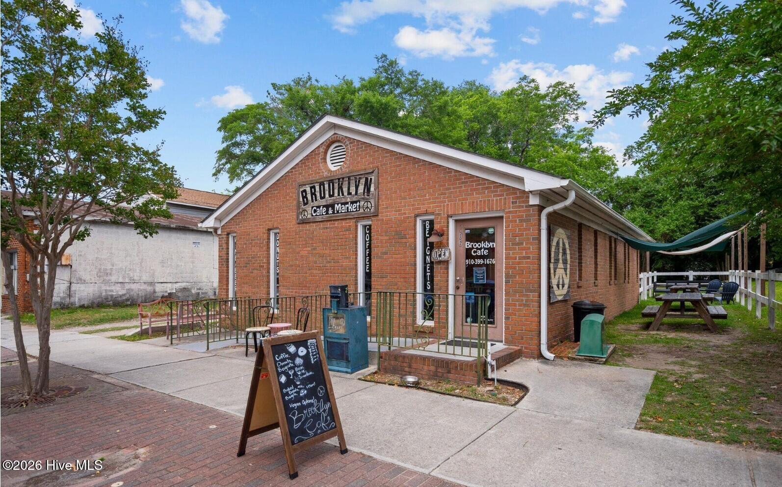 100559977 | Photo 32