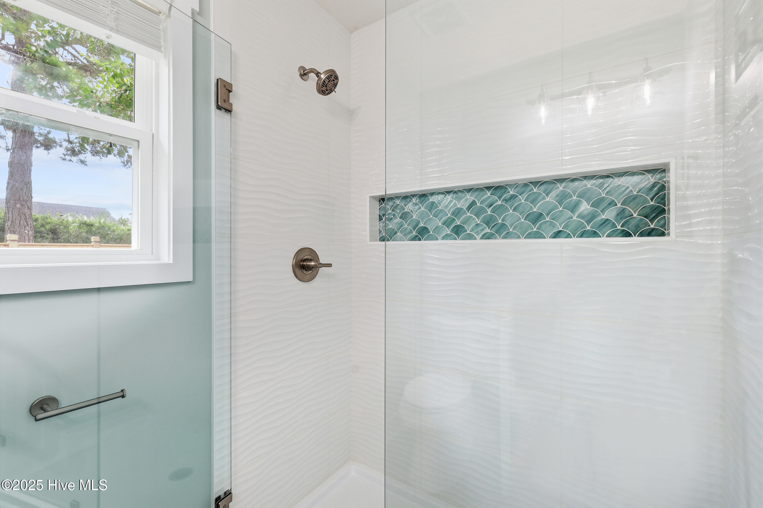 100540559 | Photo 18