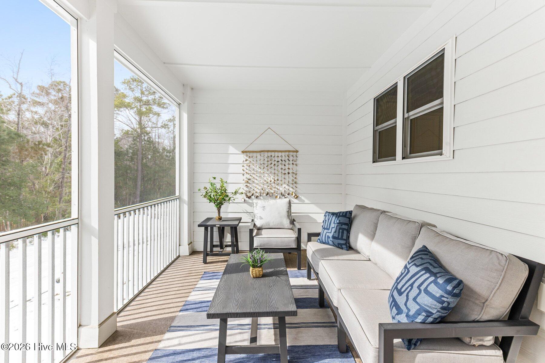 100520544 | Photo 30