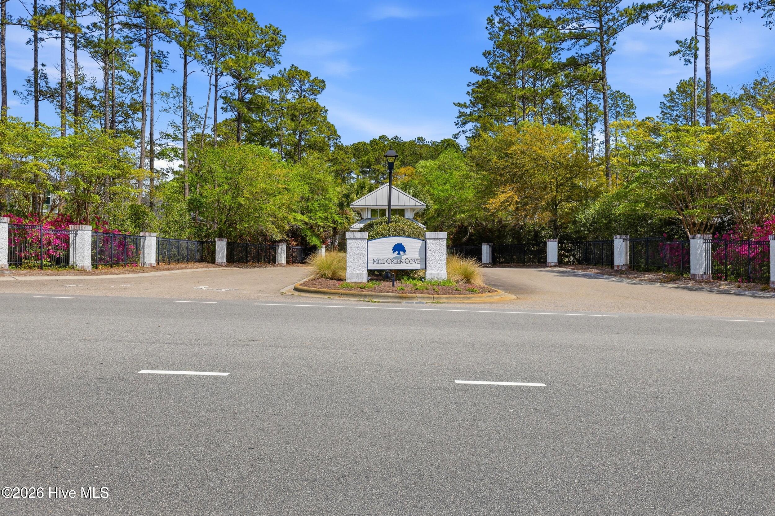 100565948 | Photo 57