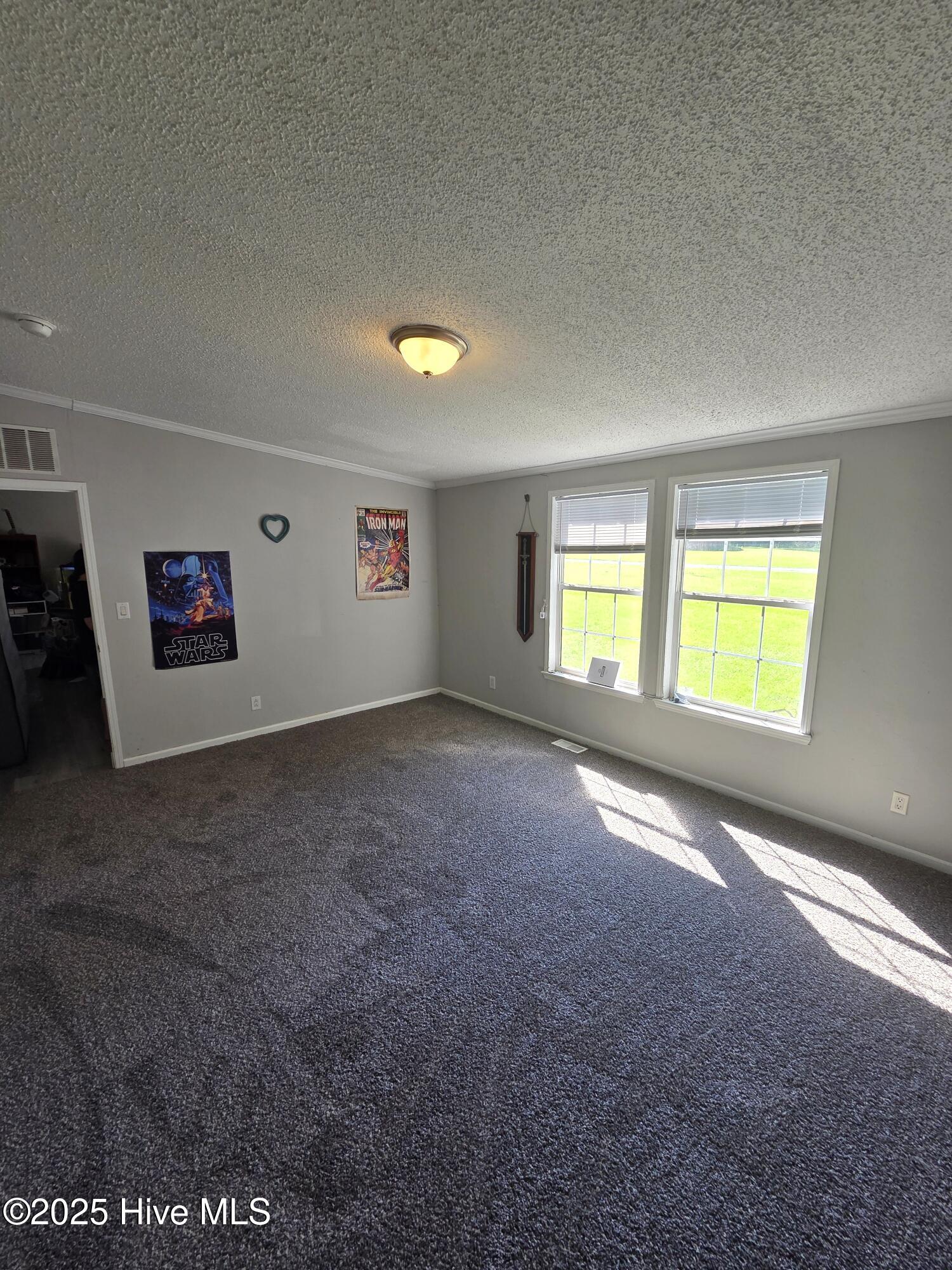 100528140 | Photo 25