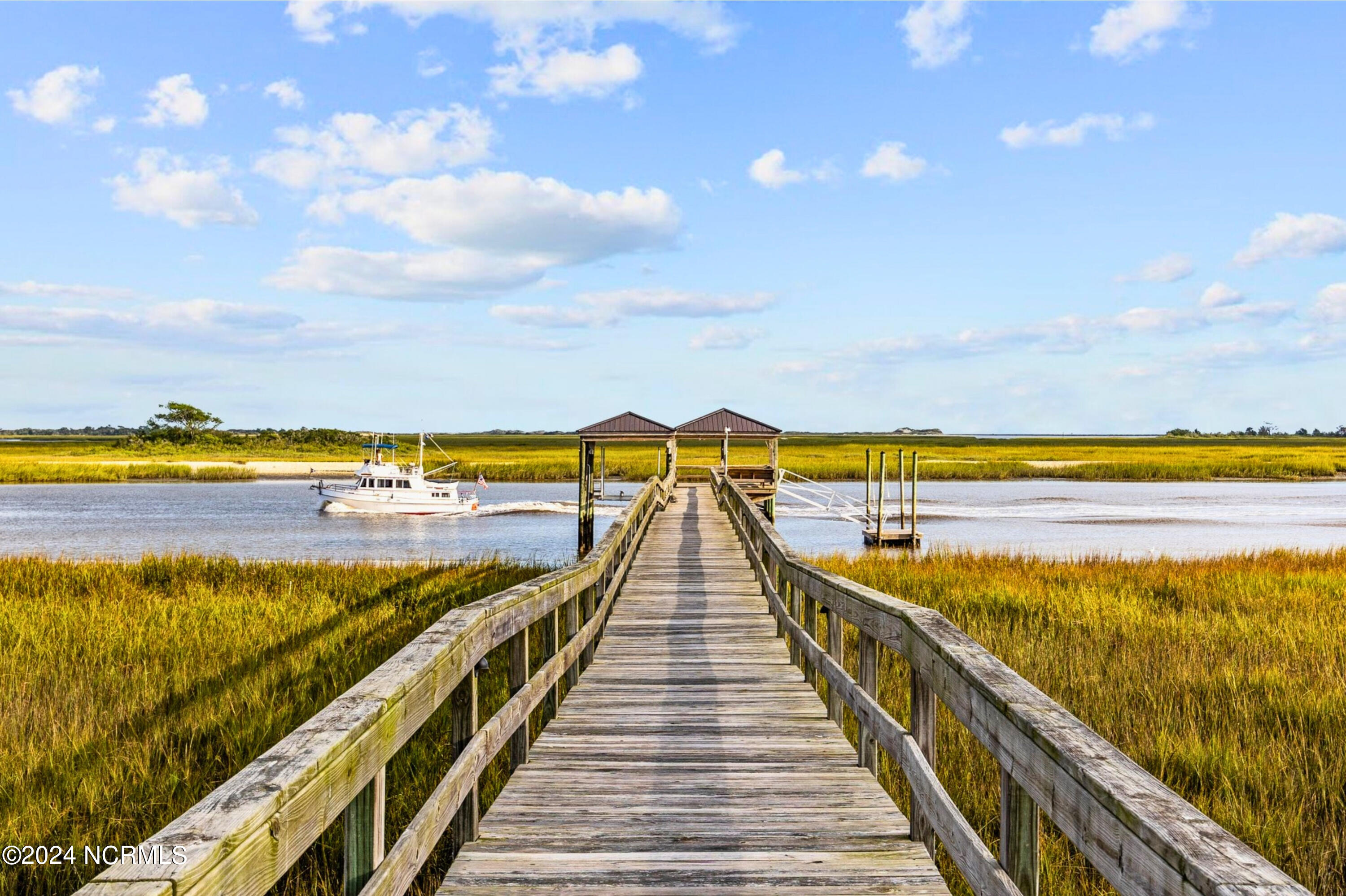 100553128 | Photo 68