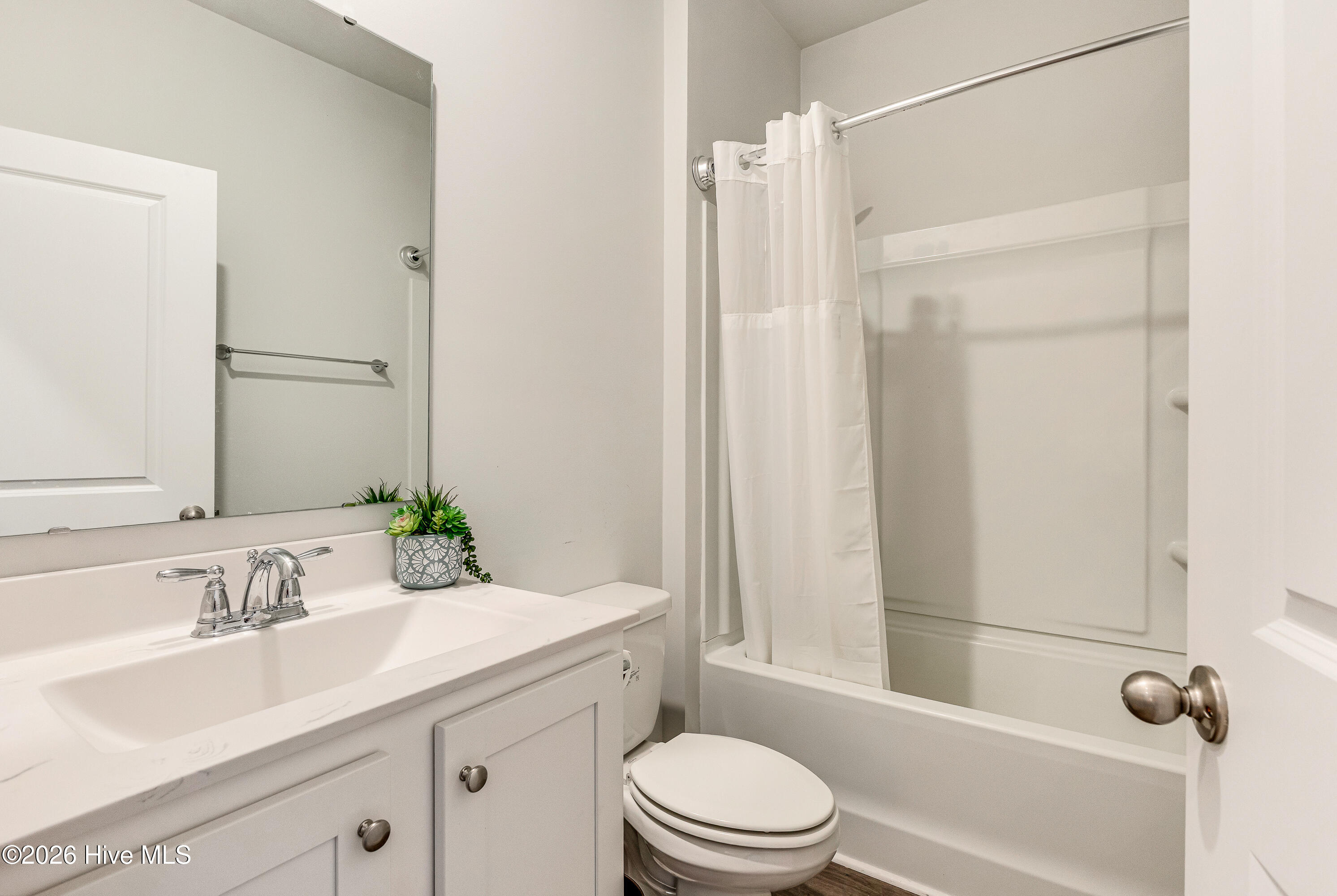 100566336 | Photo 29