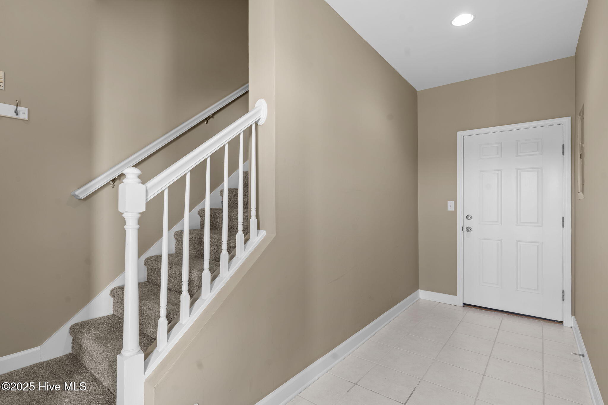 100544911 | Photo 33