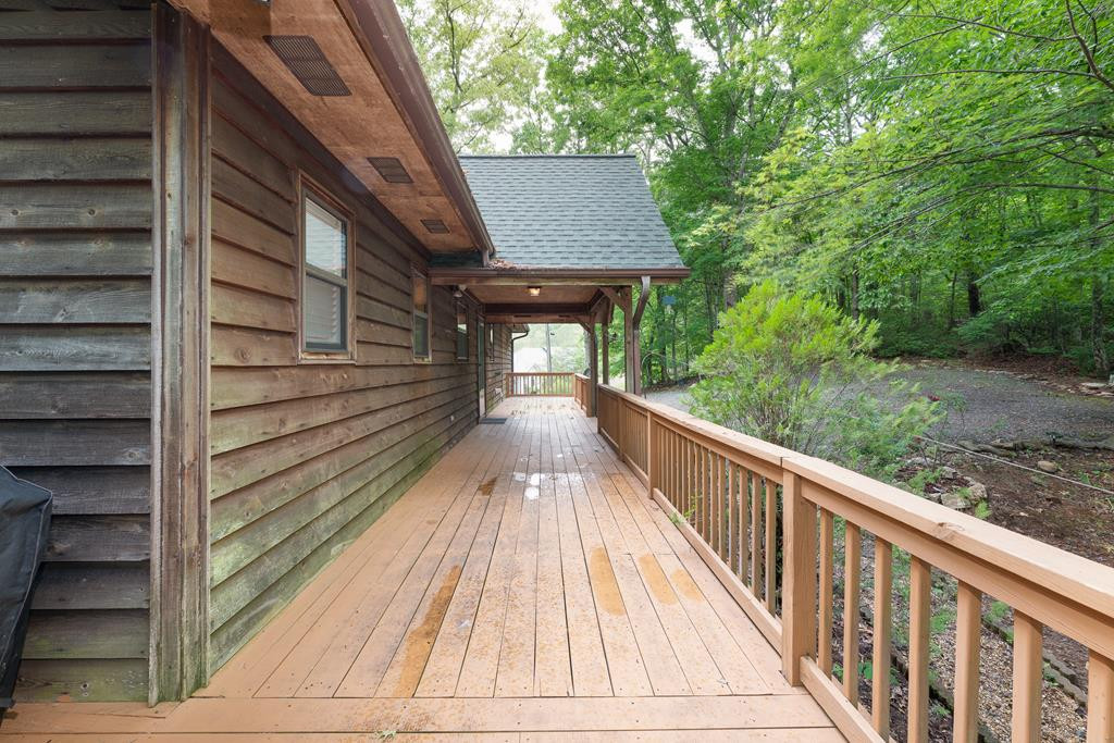 Entry Porch/Deck