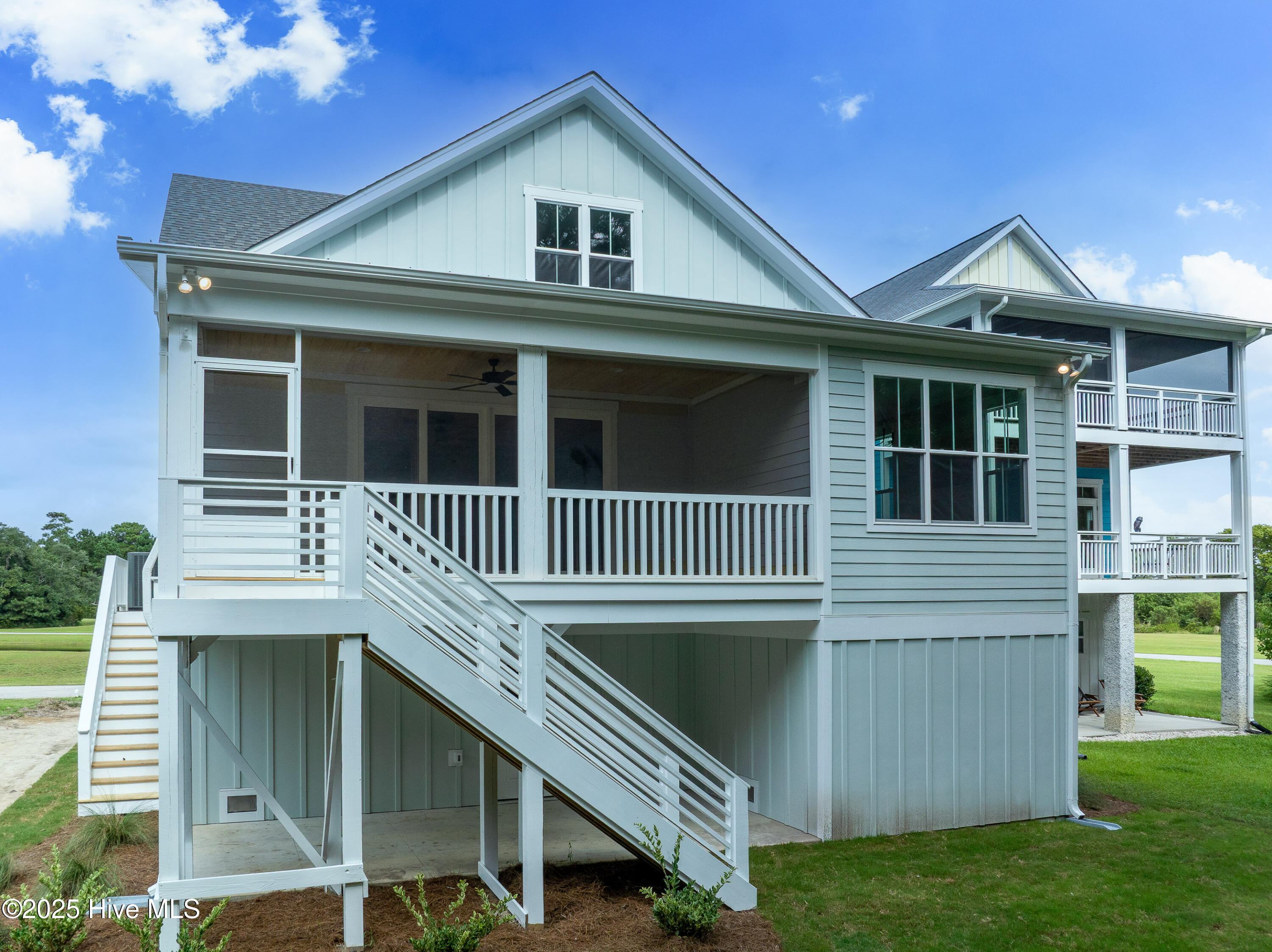 100552235 | Photo 34