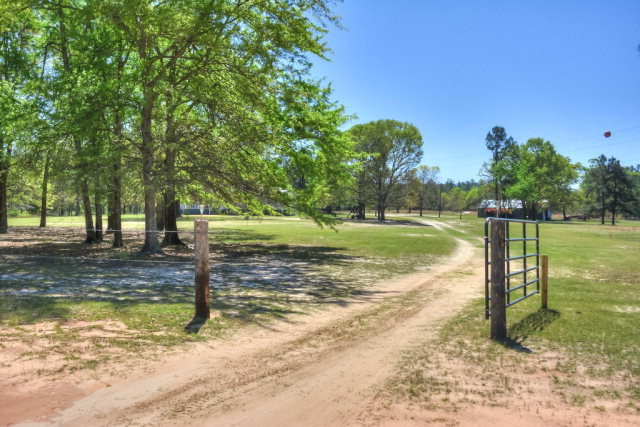 10955 Edgehill Road, Gibson, GA 30810 Listing Photo  3