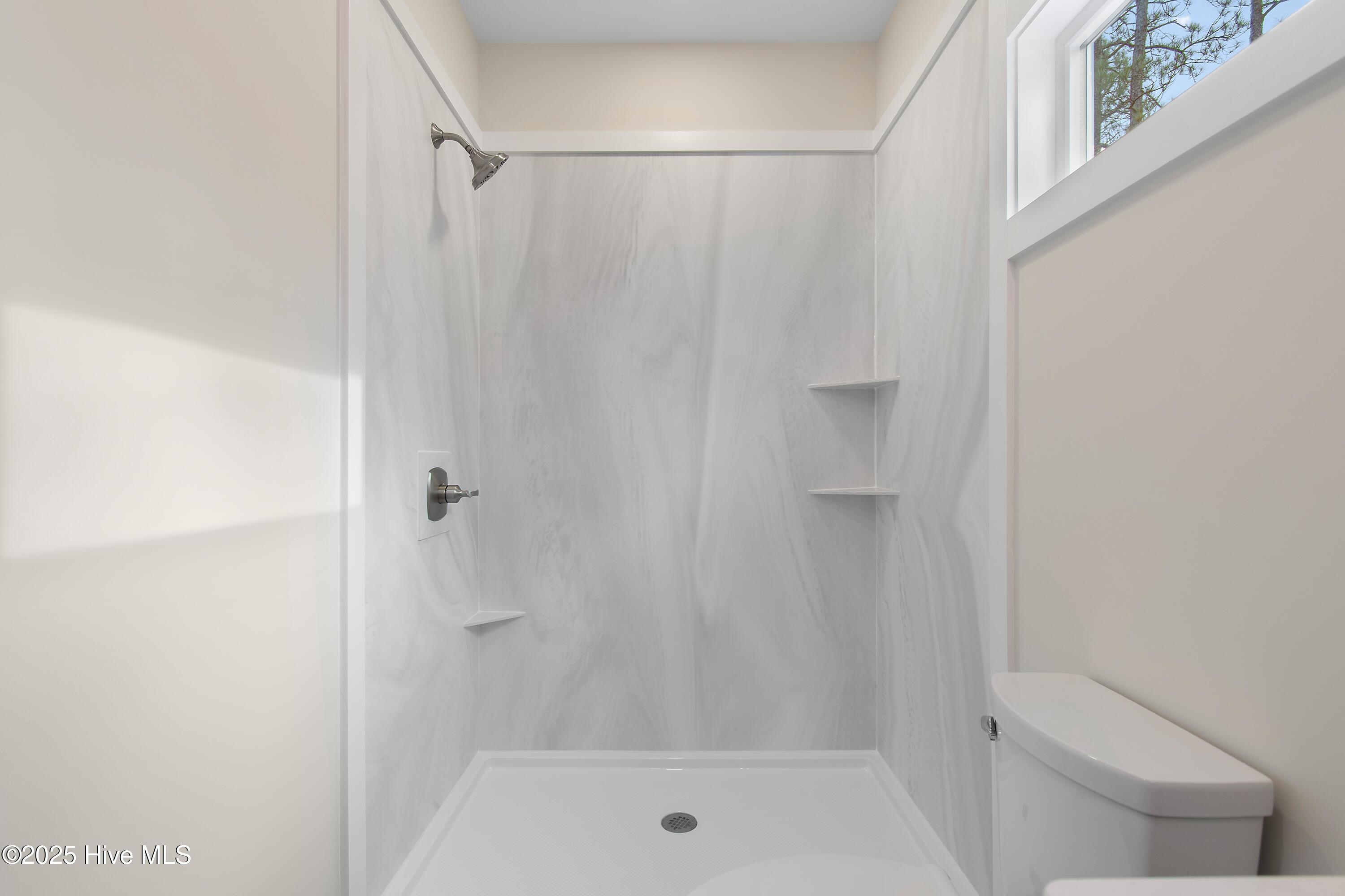 100517938 | Photo 14