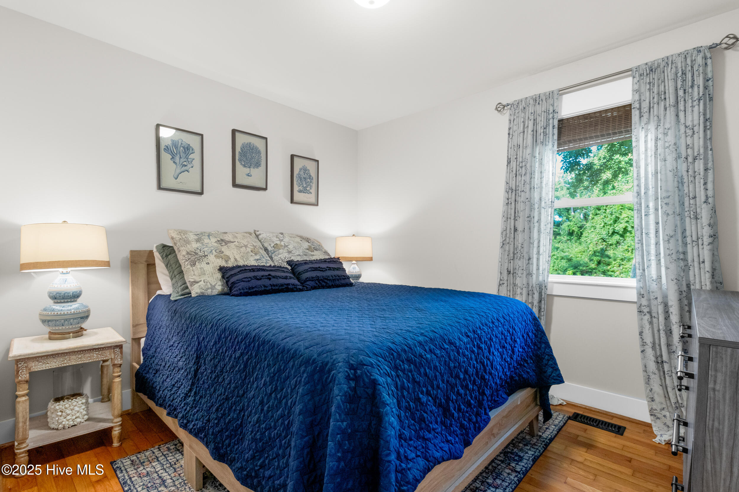 100526770 | Photo 22