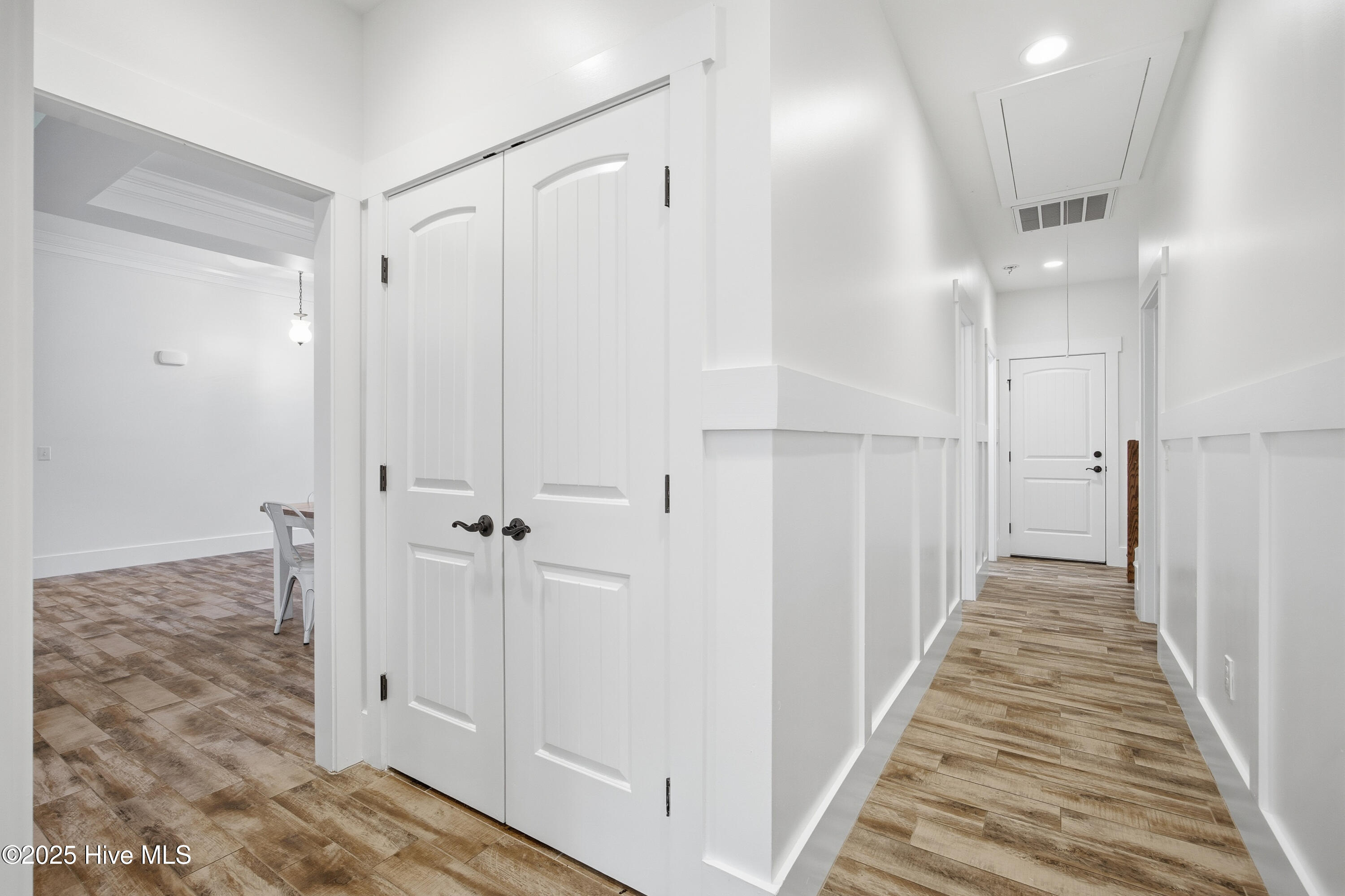 100541588 | Photo 29