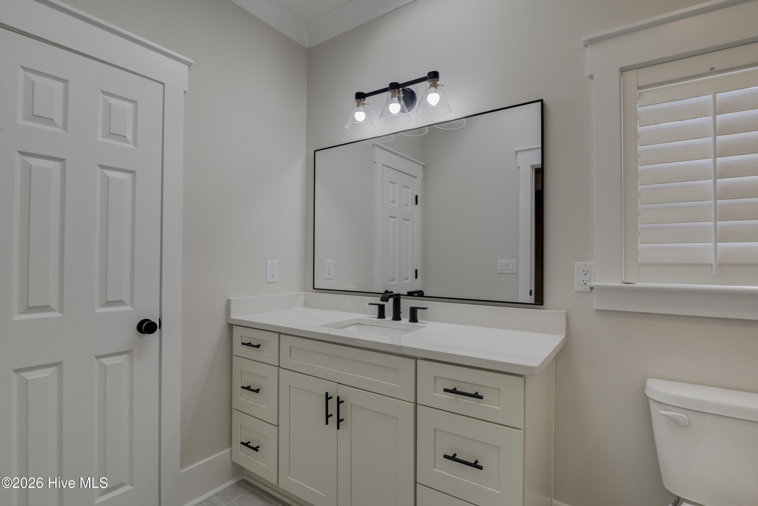 100559237 | Photo 27