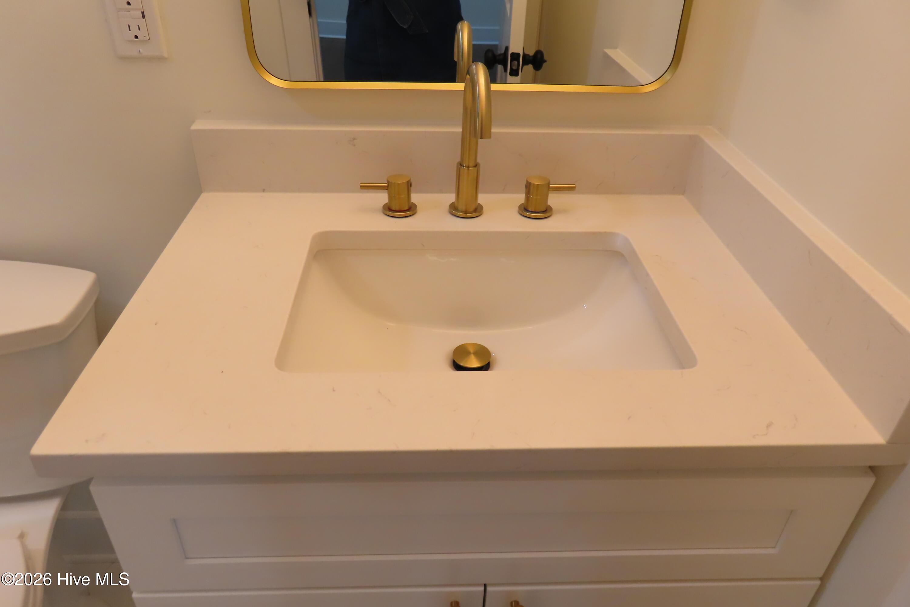 Vanity detail