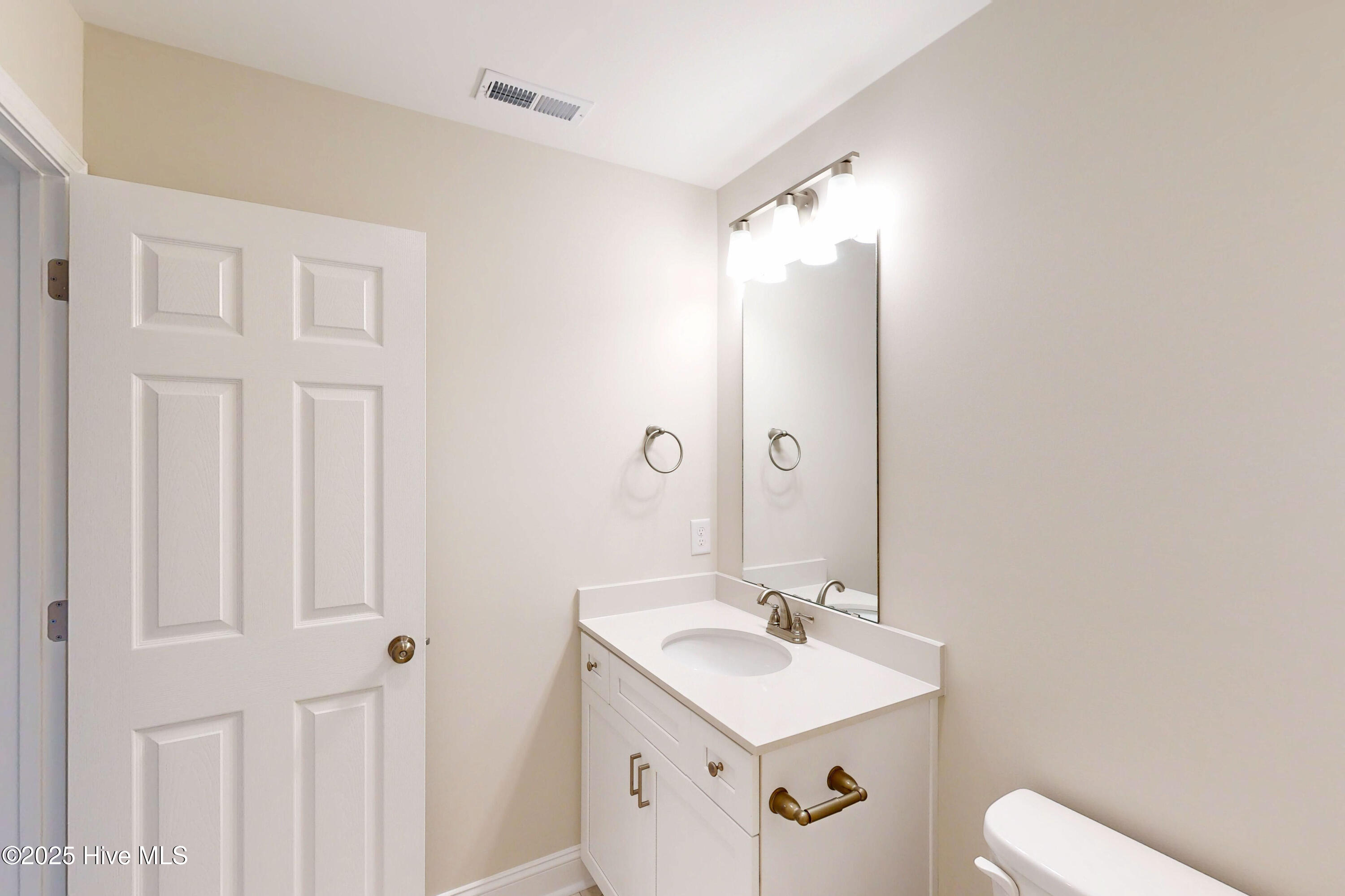 100493015 | Photo 18