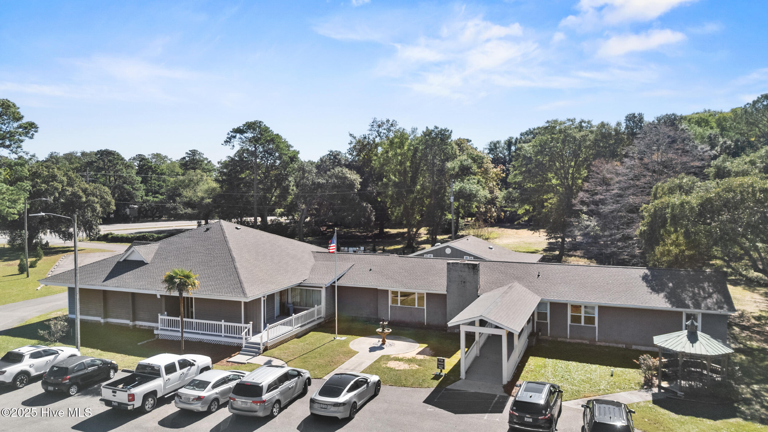 100538767 | Photo 68