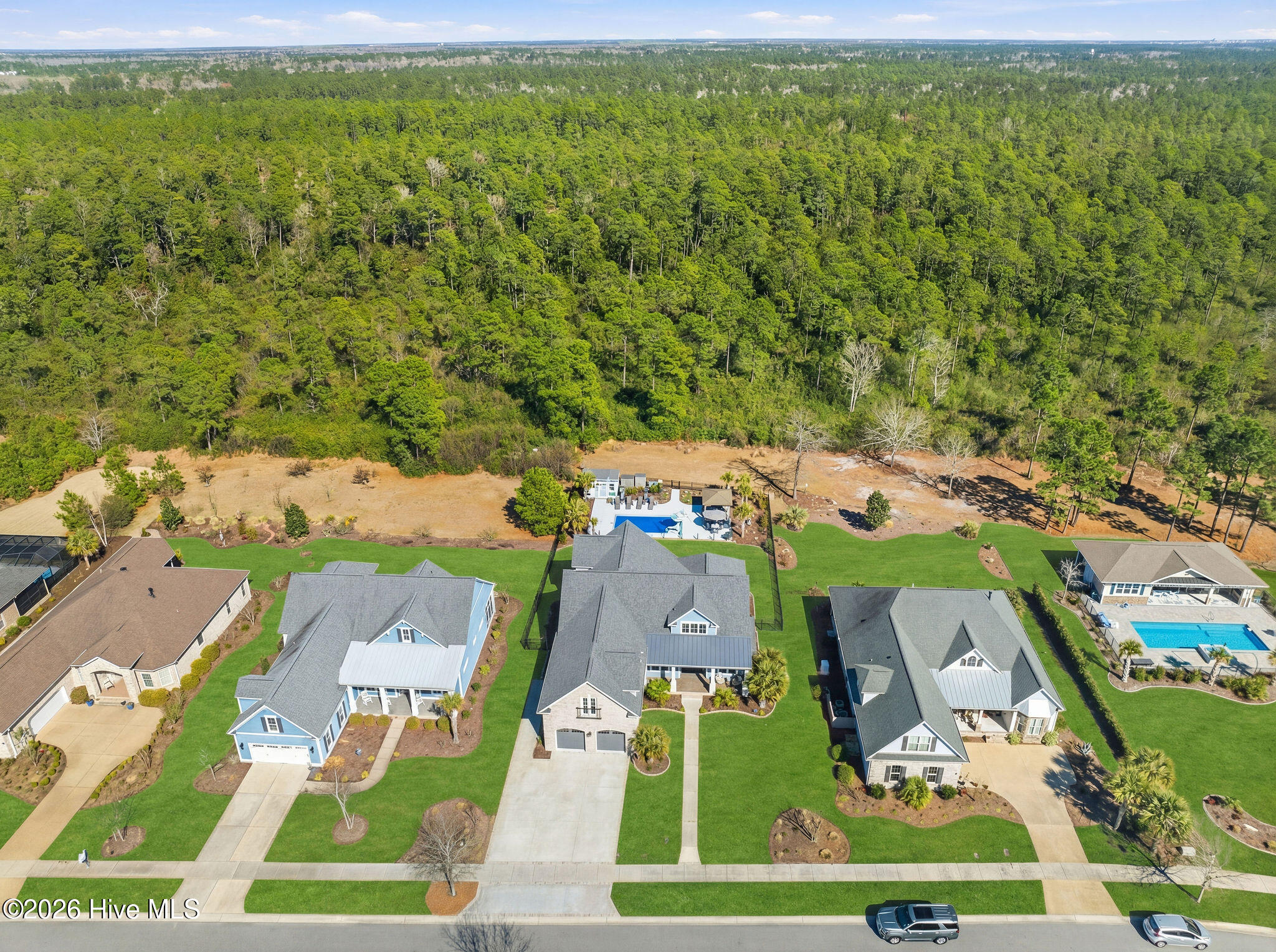 100562967 | Photo 62