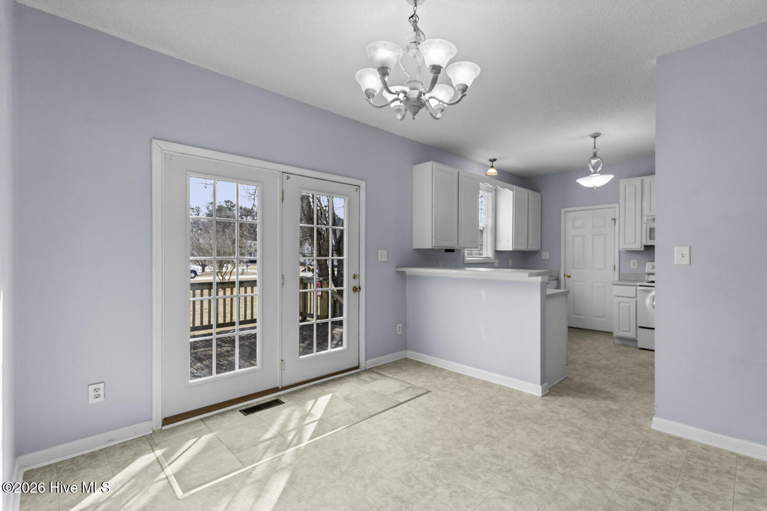 100553913 | Photo 10