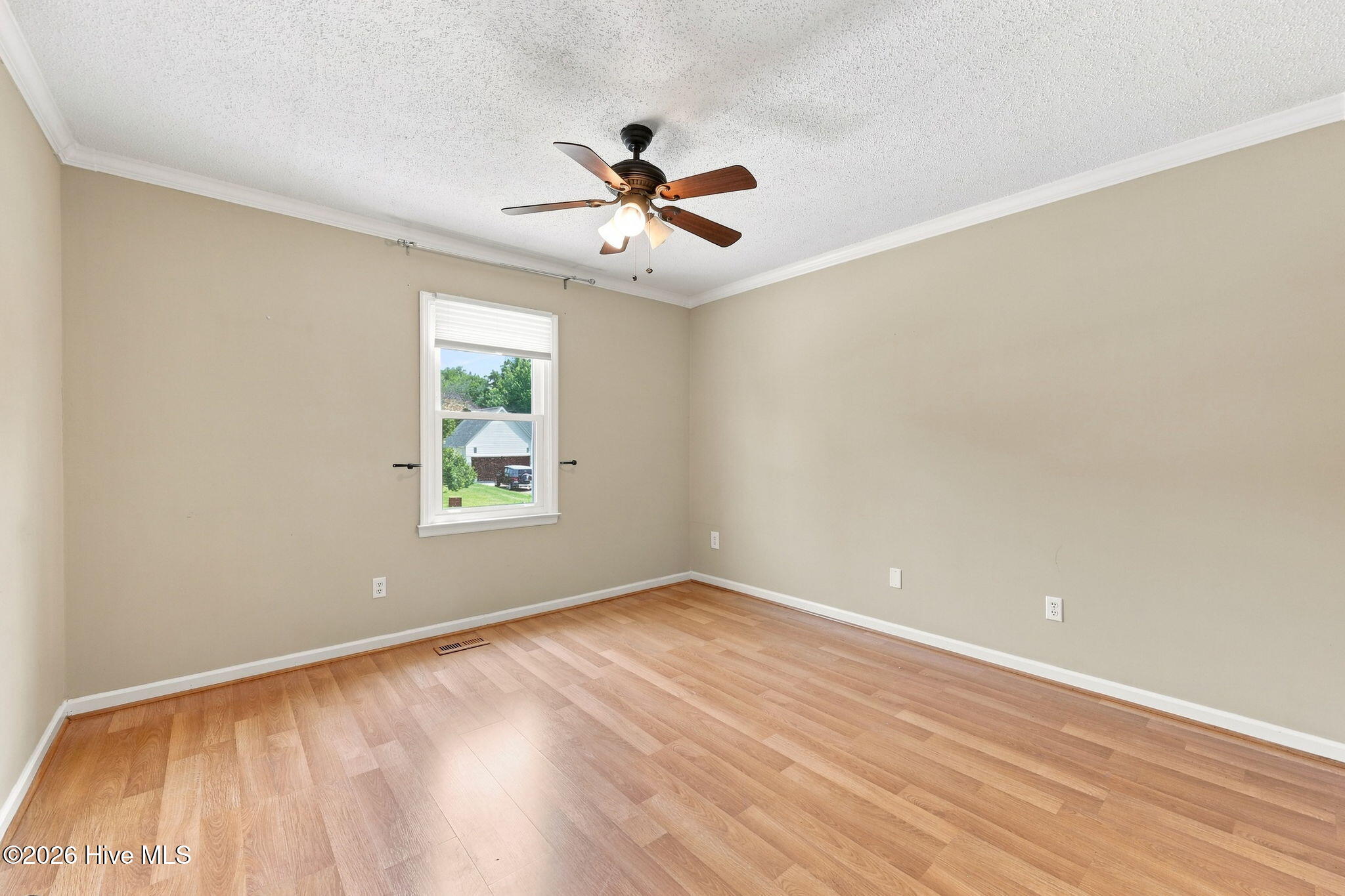 907 Oak 