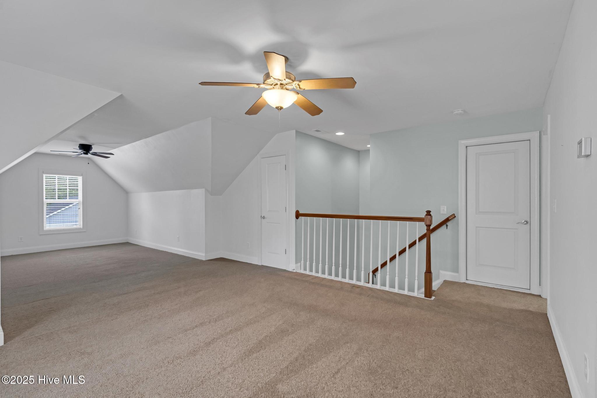 100513832 | Photo 33