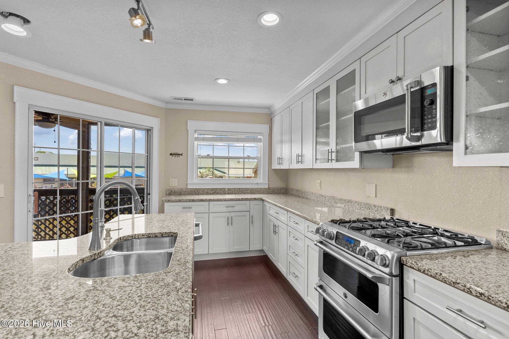 8711 Emerald Plantation Road 302,Emerald Isle