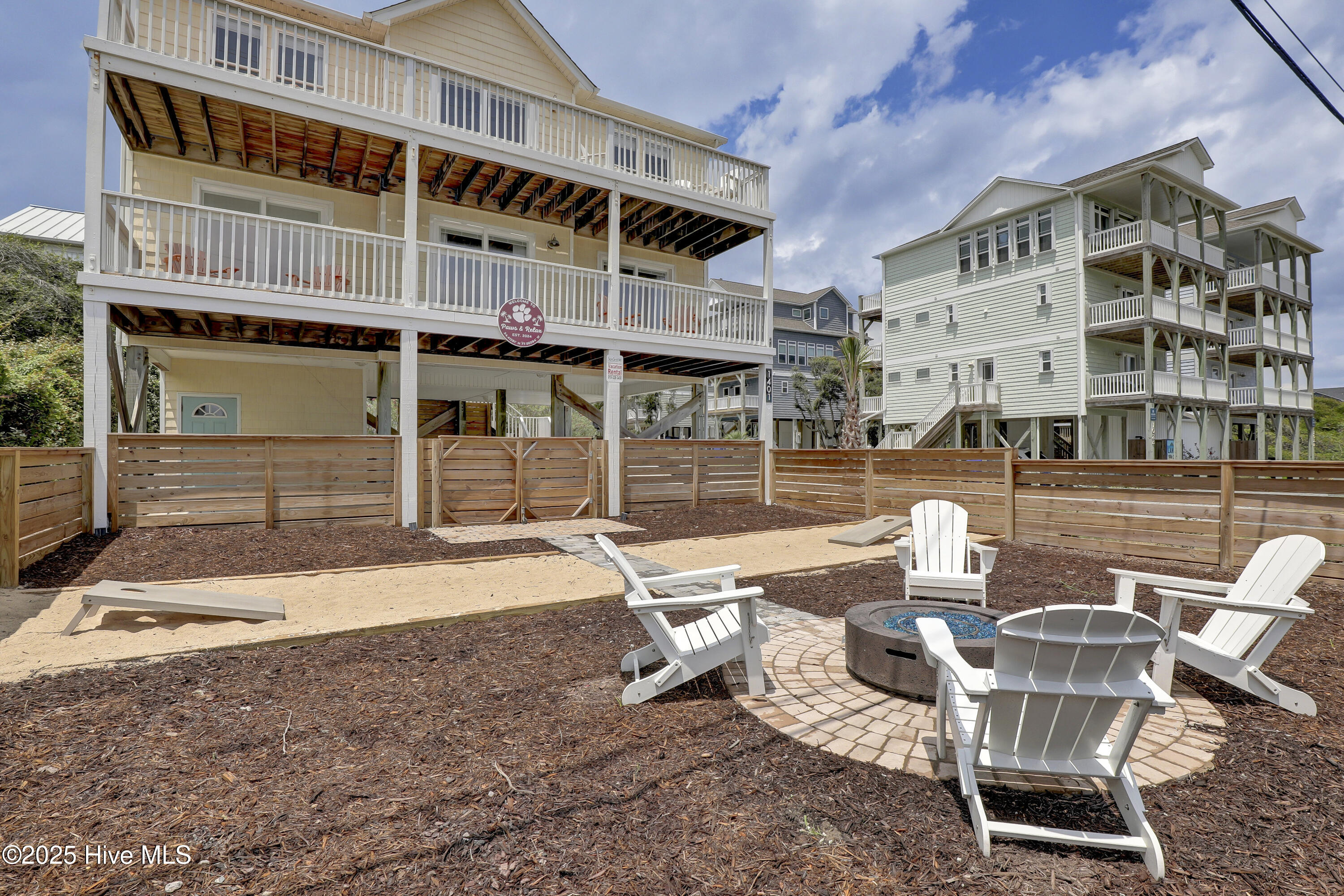 100521300 | Photo 44