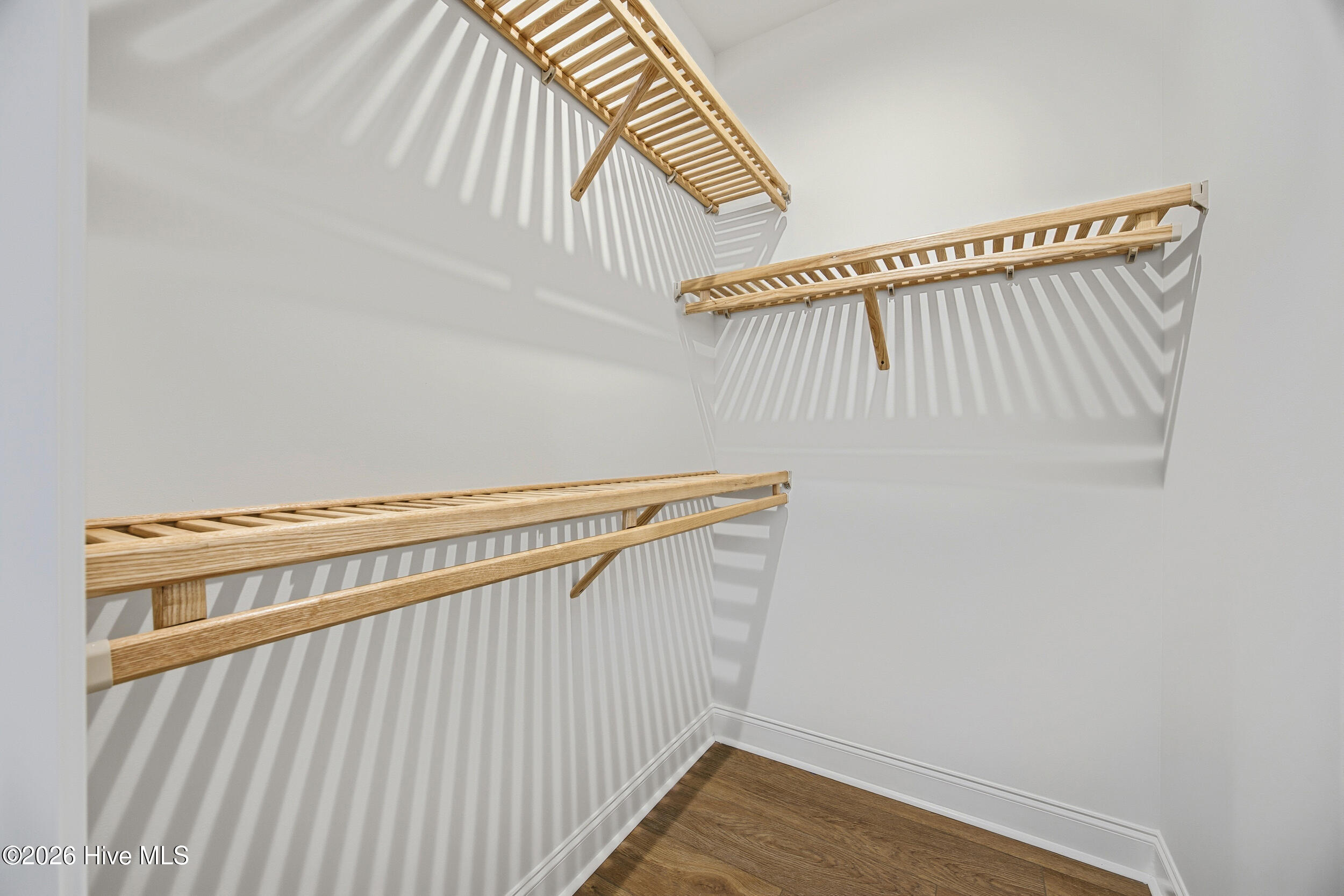 100540369 | Photo 22