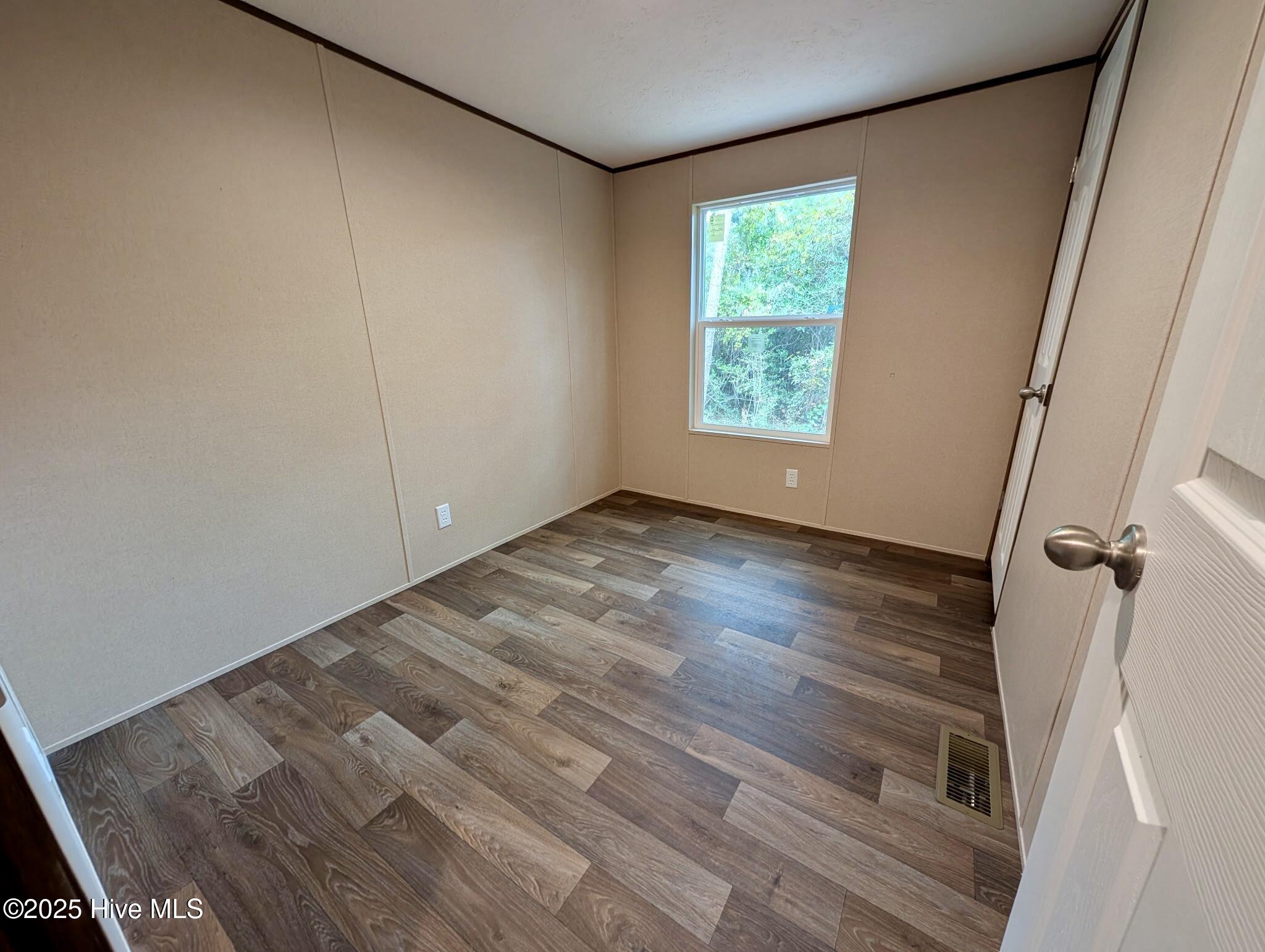 612 Bayshore Drive SE, Bolivia, NC 28422 – photo 17: Second Bedroom