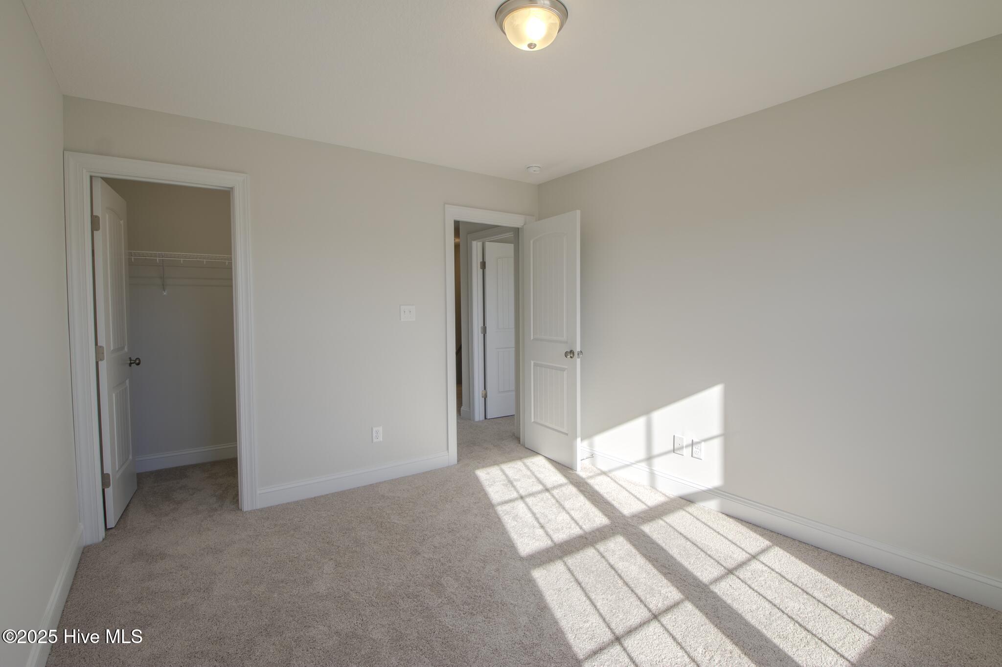 100488921 | Photo 27