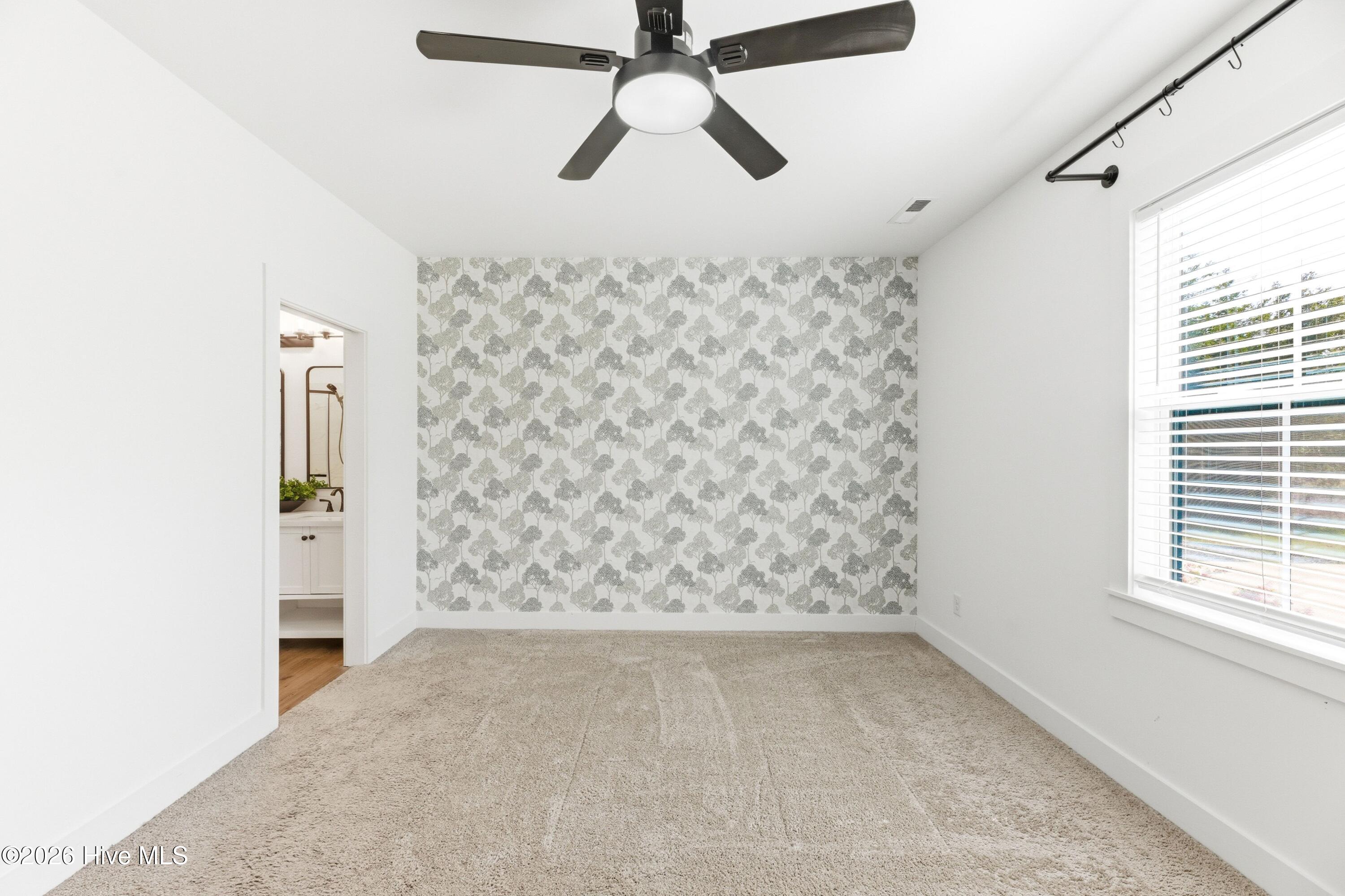 100561683 | Photo 20