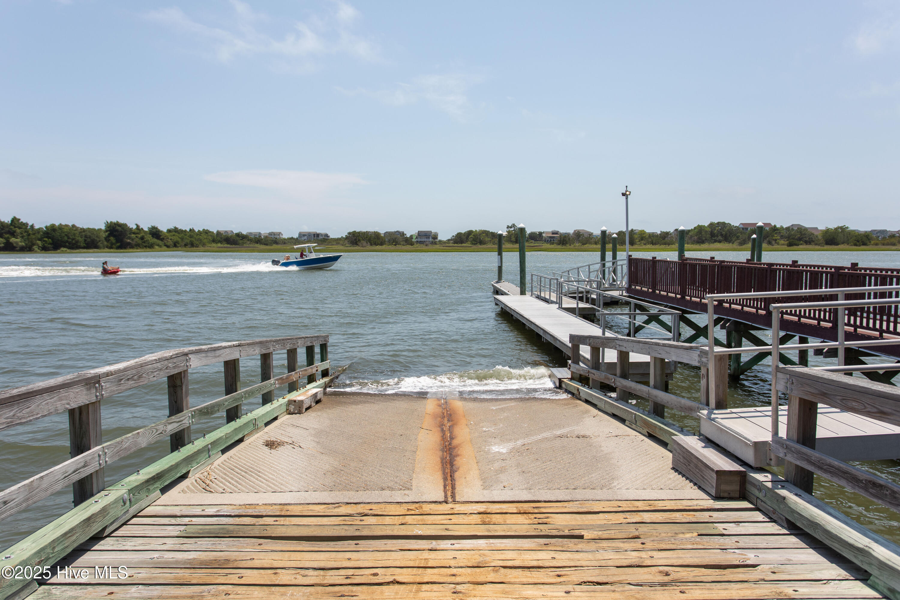 100545317 | Photo 26