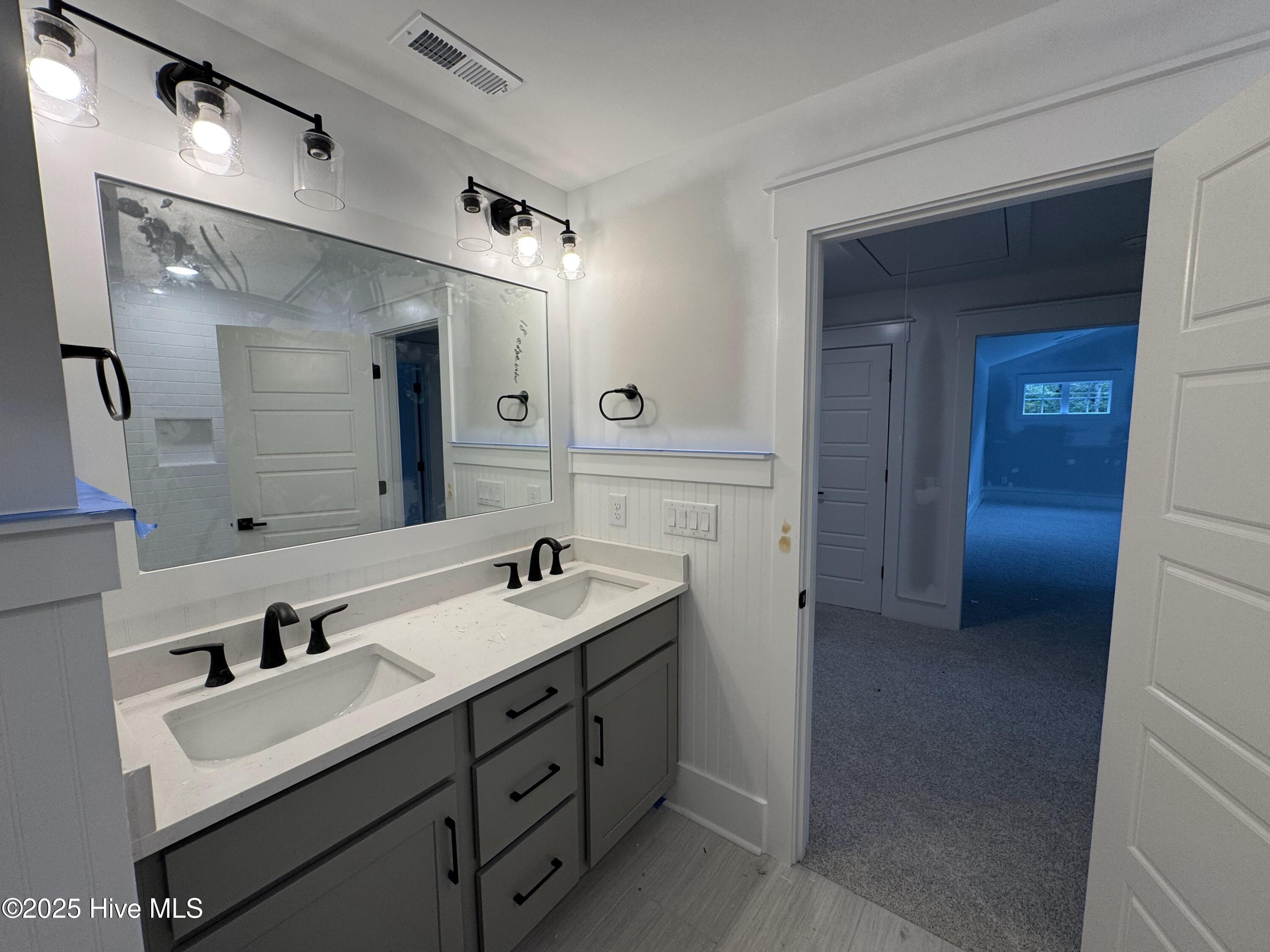 8136 Saltcedar Drive, Wilmington, NC 28411 – photo 19: Guest Bed