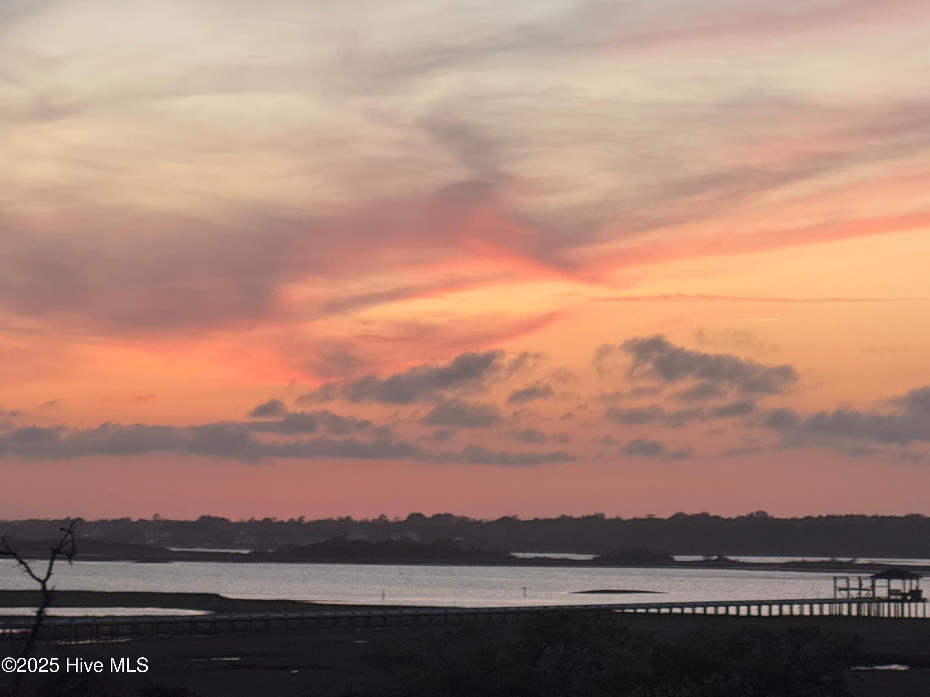 100535600 | Photo 56