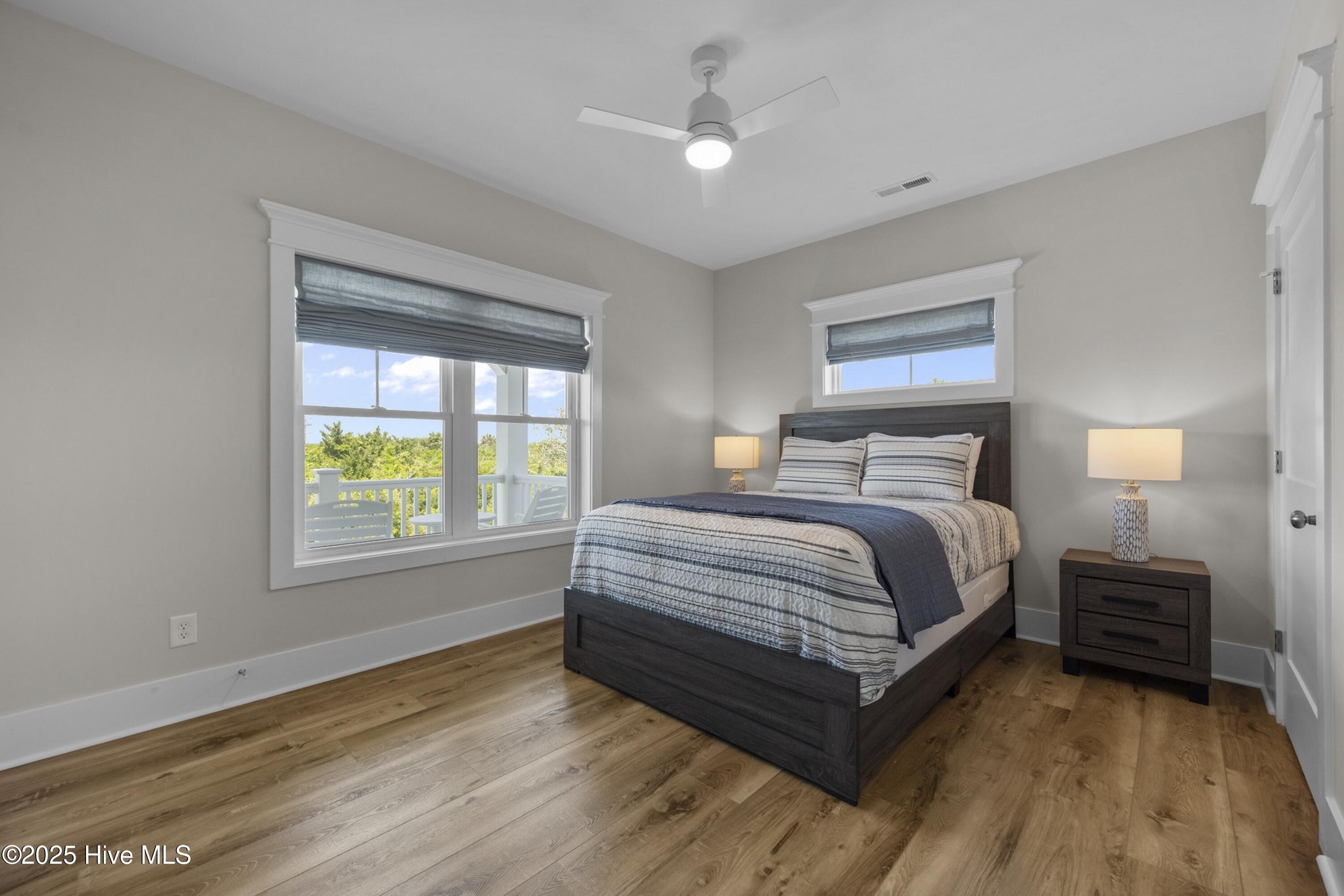 100510701 | Photo 37