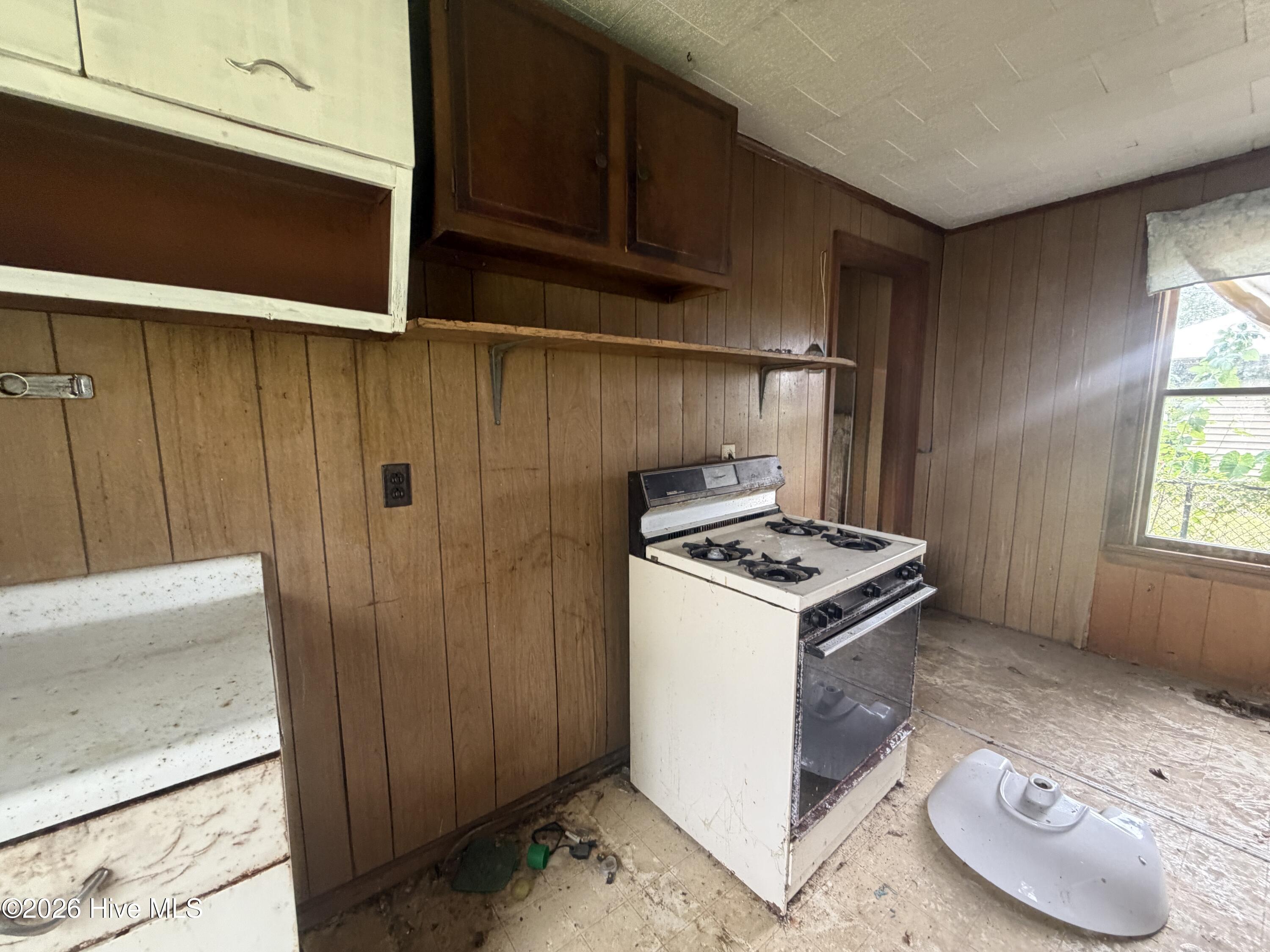 Photo 1 of Single family home for sale at 2204 Oaks Rd, New Bern, NC 28560 | MLS# 100608105 | Listing updated on 2026-10-05