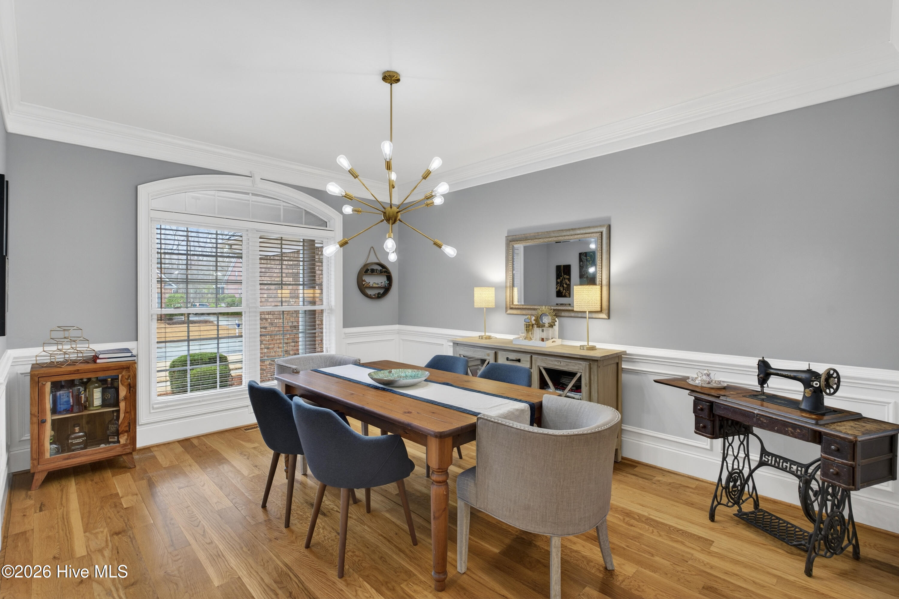 100557887 | Photo 13