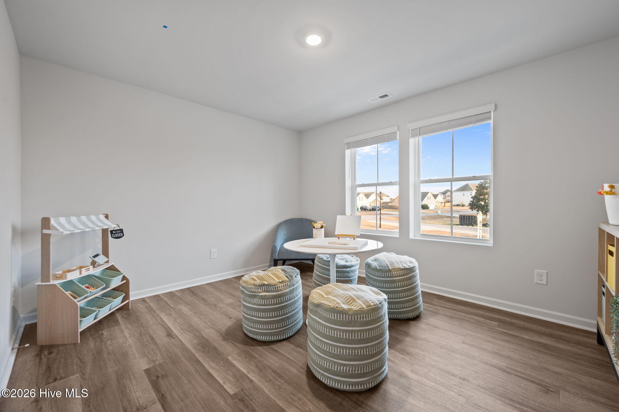 100561860 | Photo 22