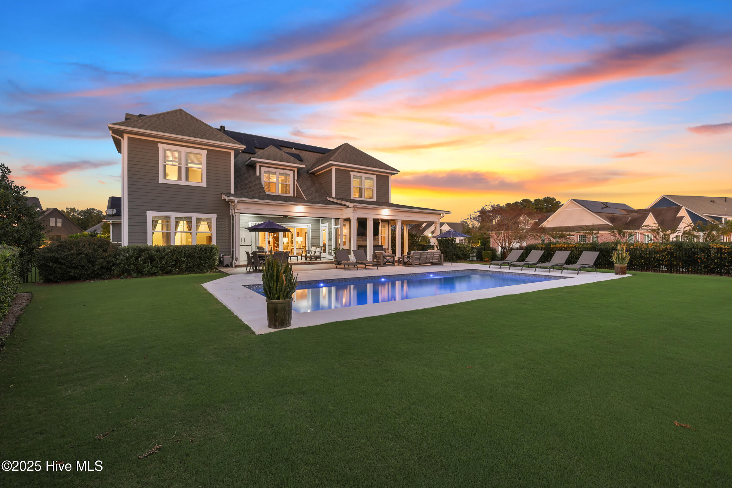 100536655 | Photo 74