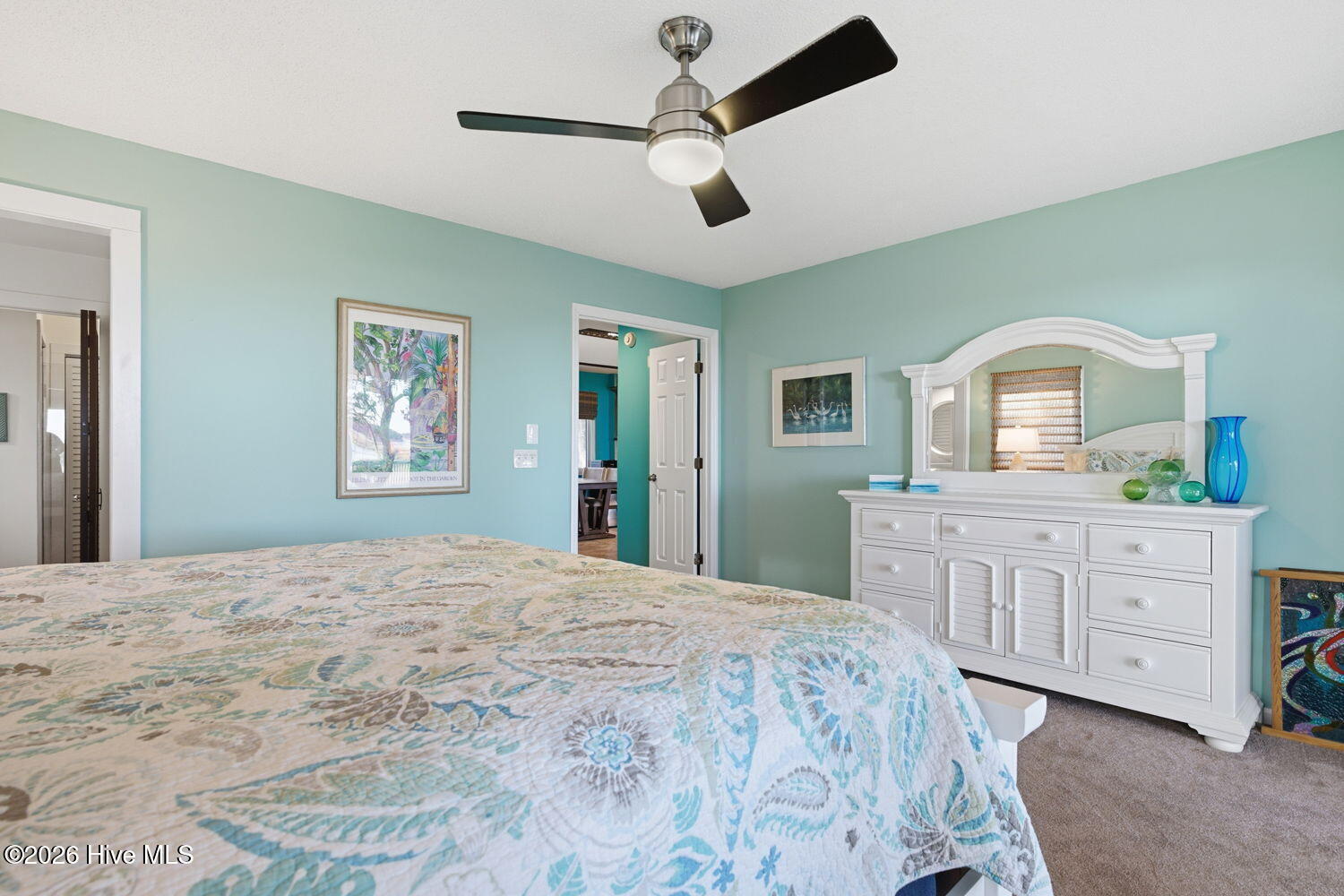 100555679 | Photo 26