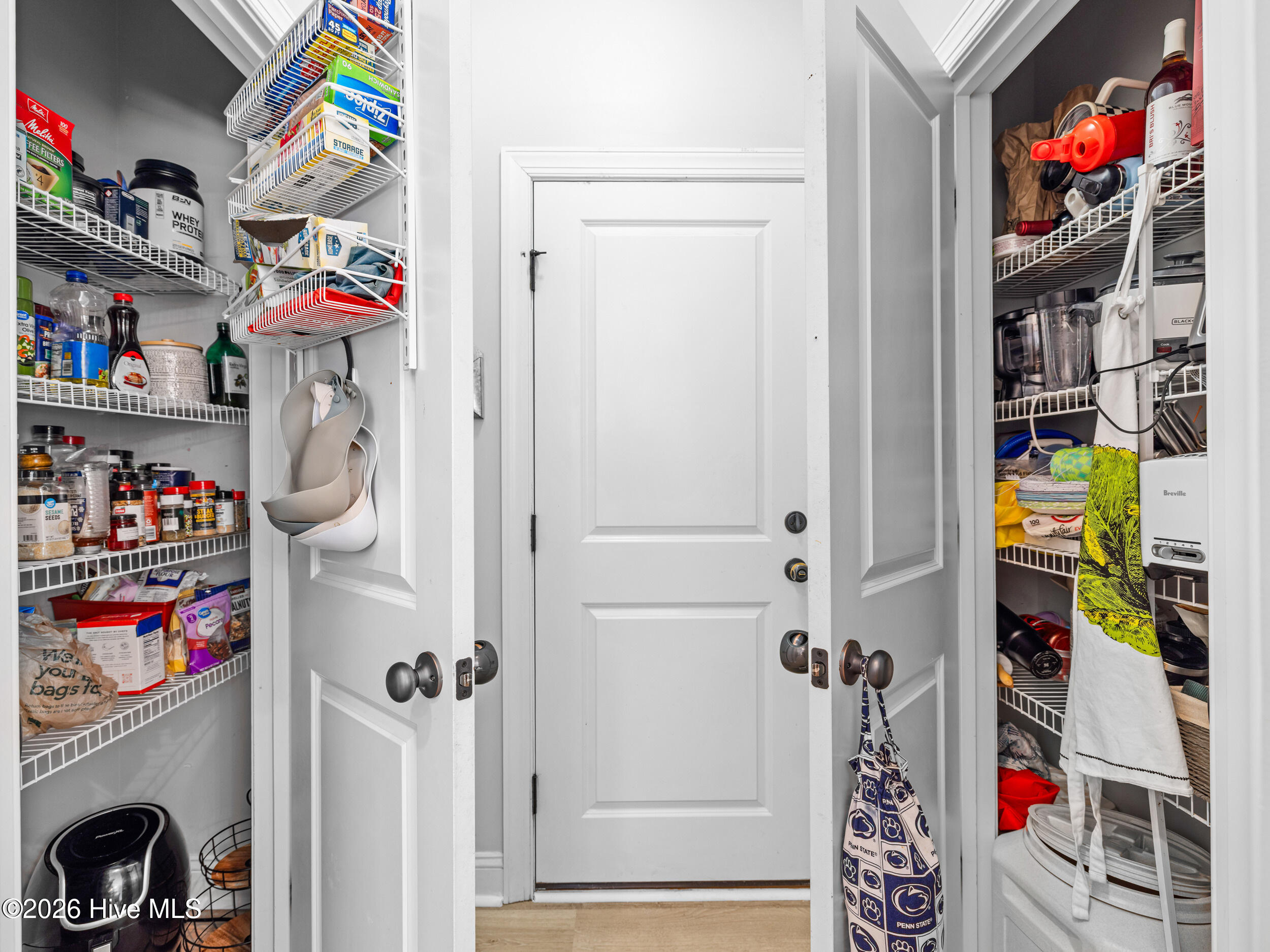 100566633 | Photo 38