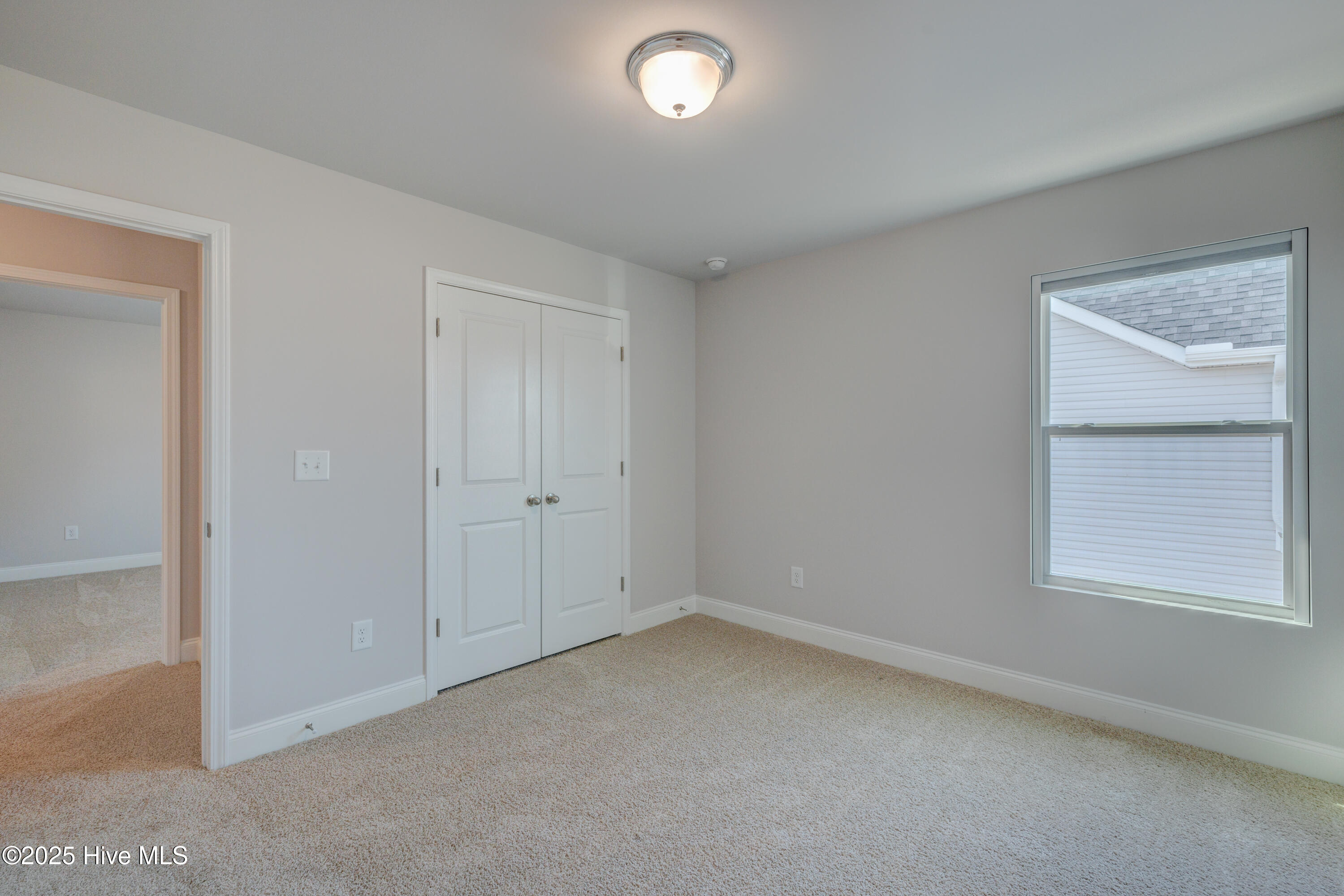 100491210 | Photo 27