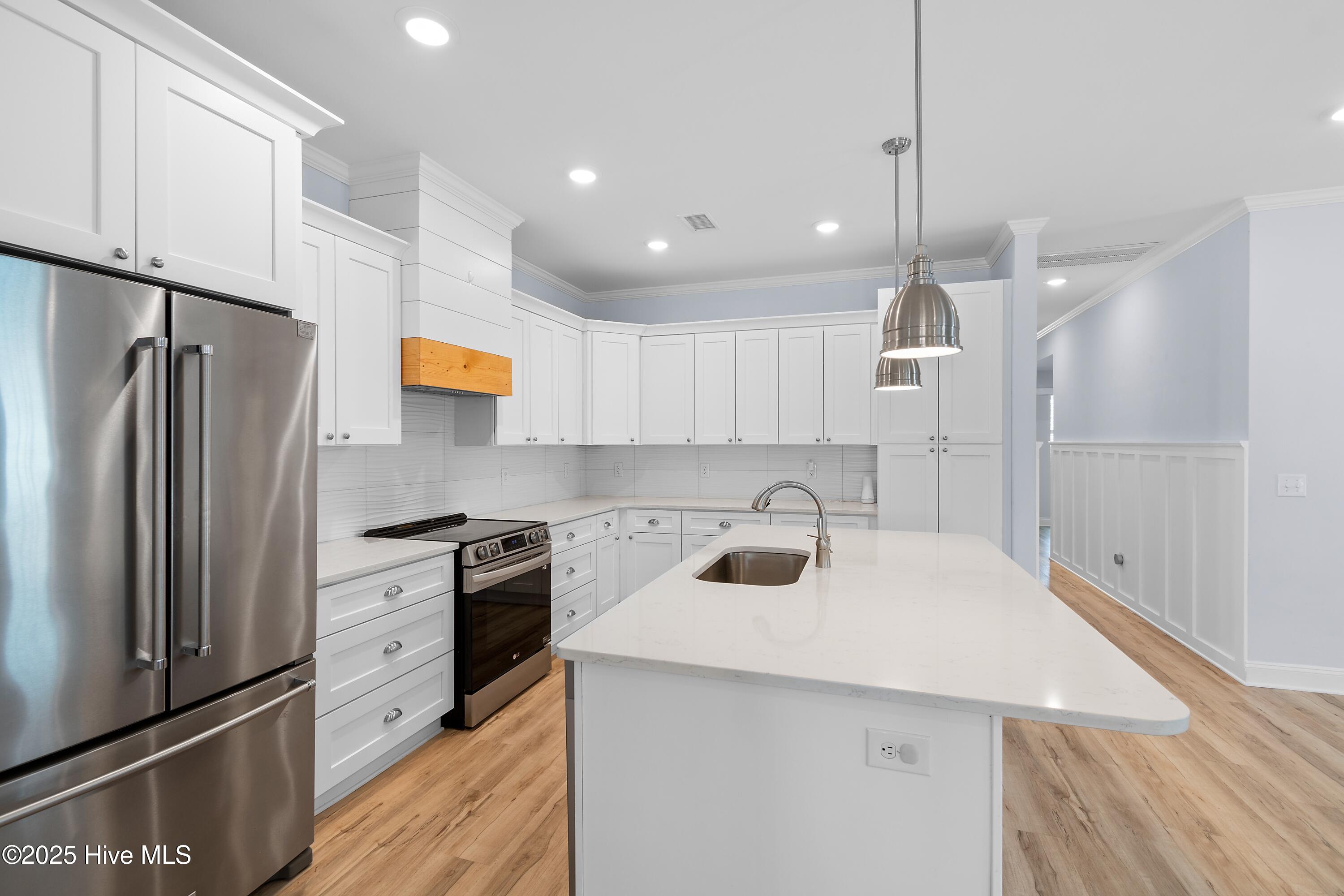 100541024 | Photo 11