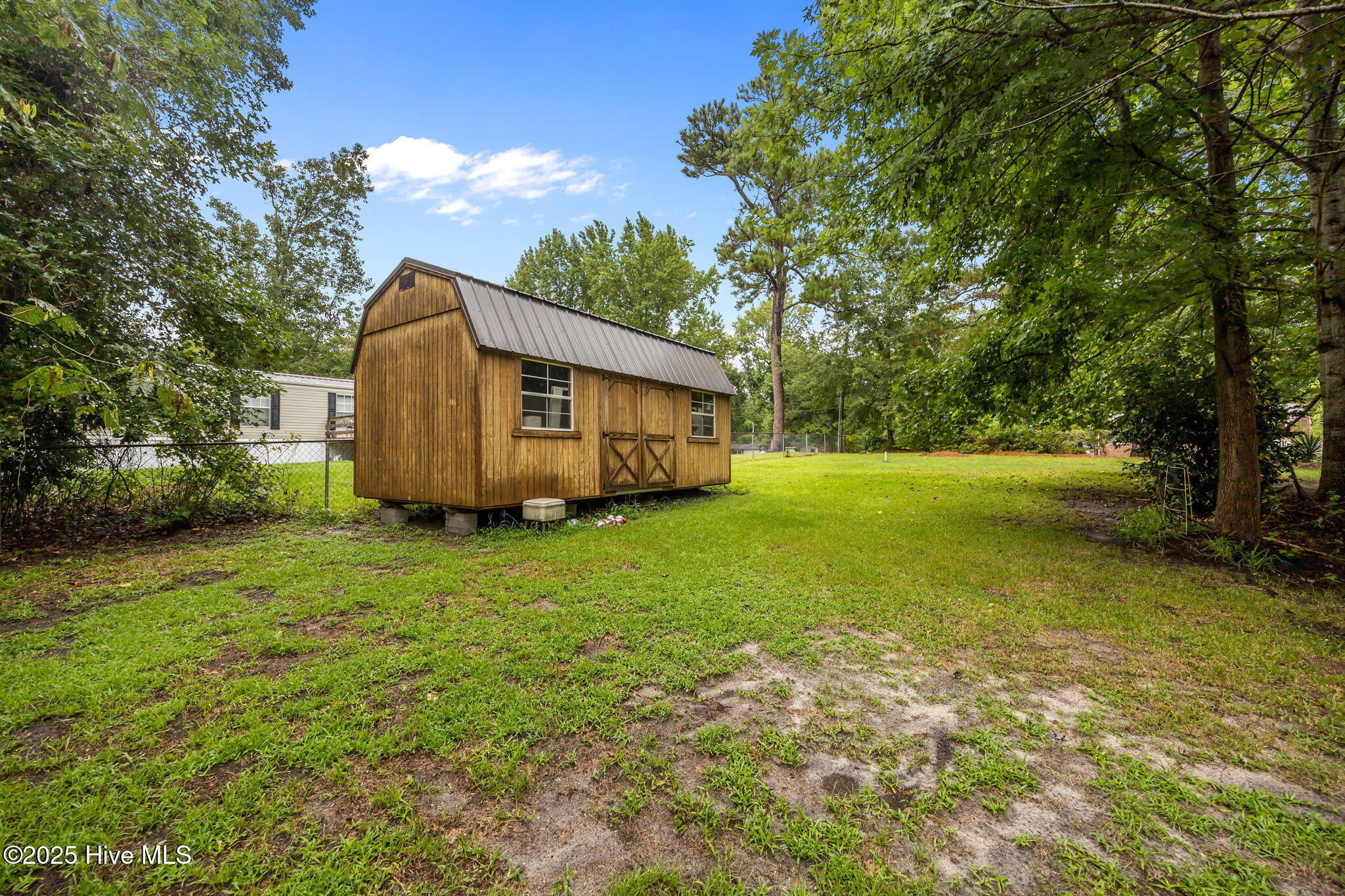 100566802 | Photo 11