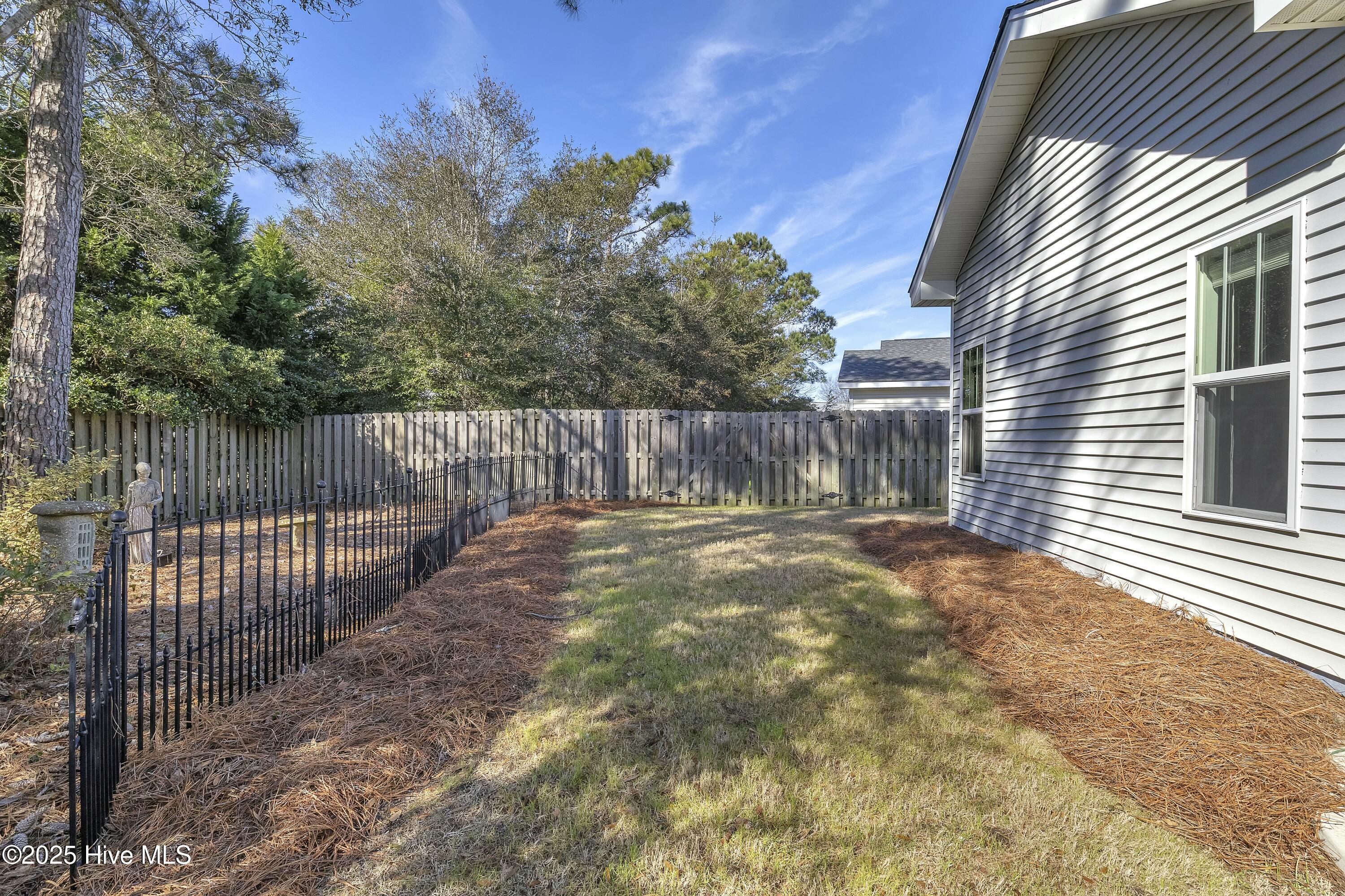 100489569 | Photo 42