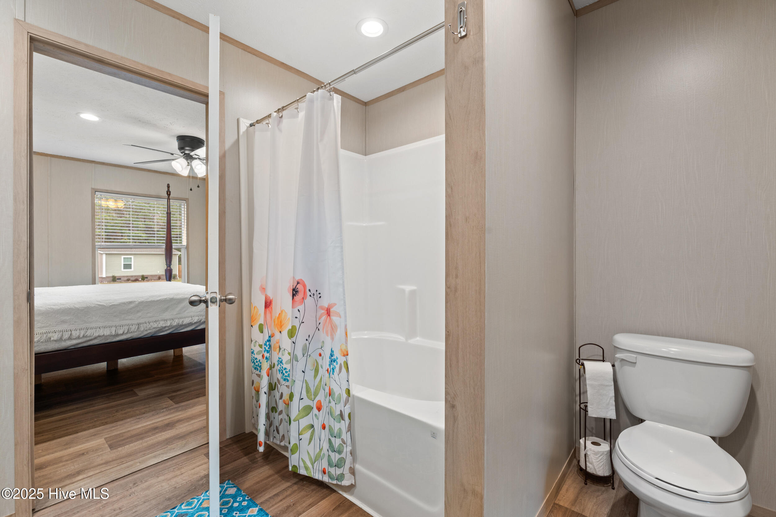 100543638 | Photo 14