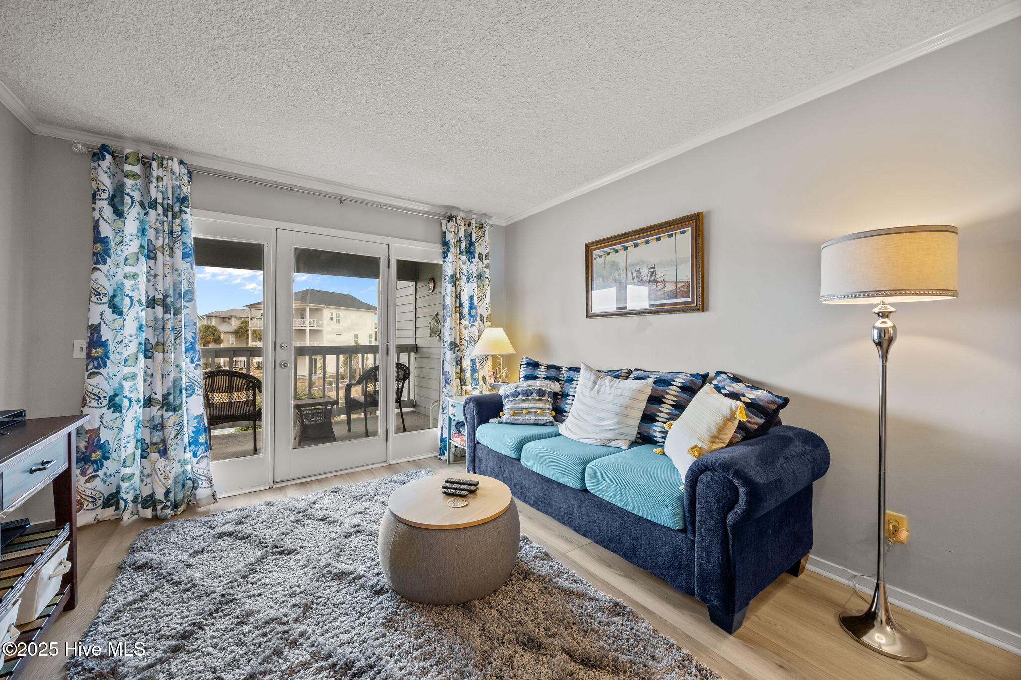 100548198 | Photo 13