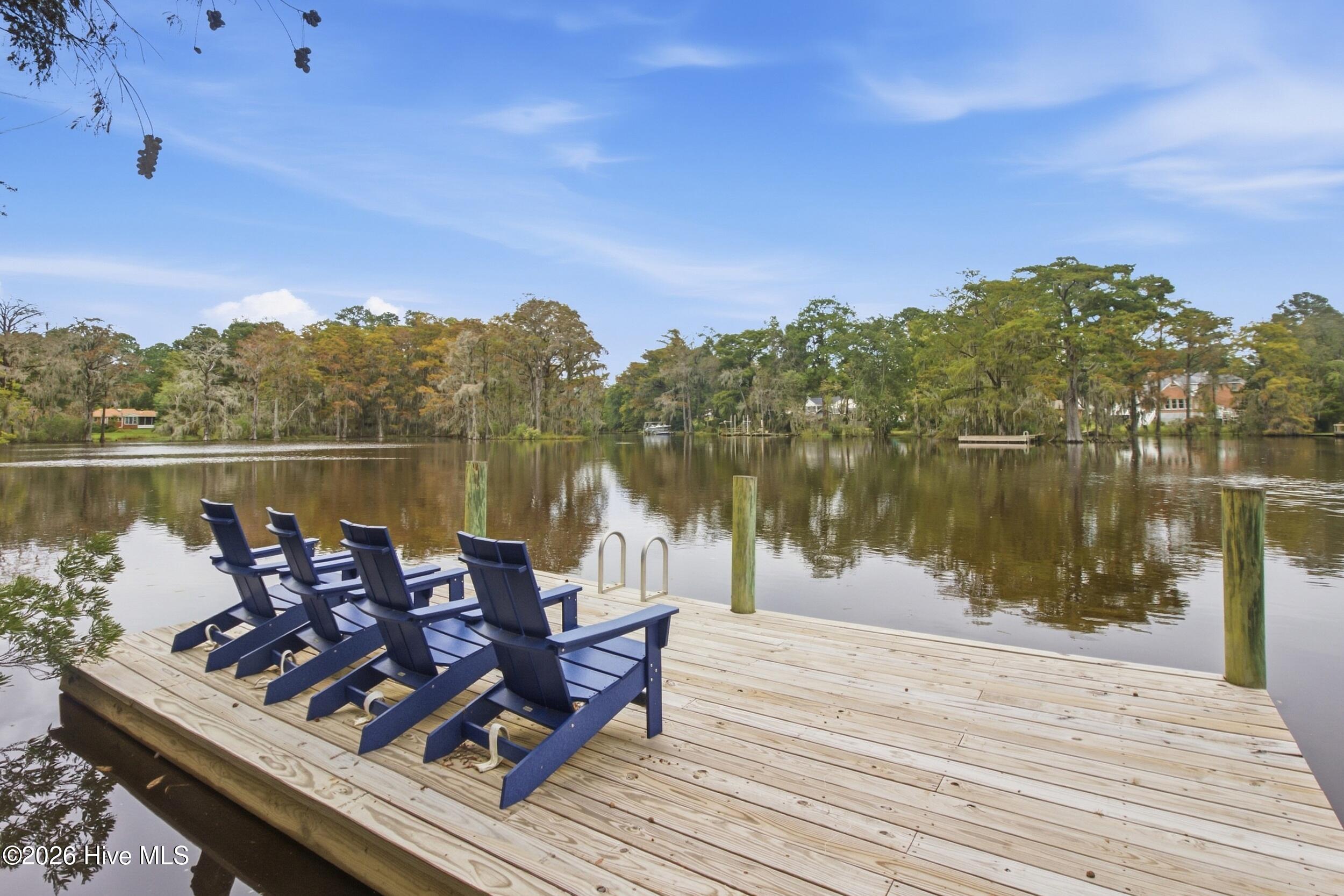 602 W Wilson Creek Drive,Trent Woods