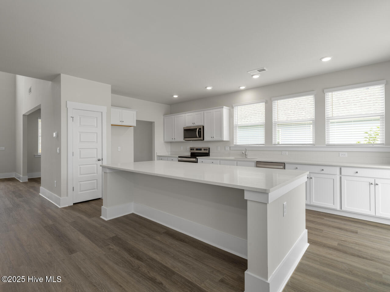 100556821 | Photo 11